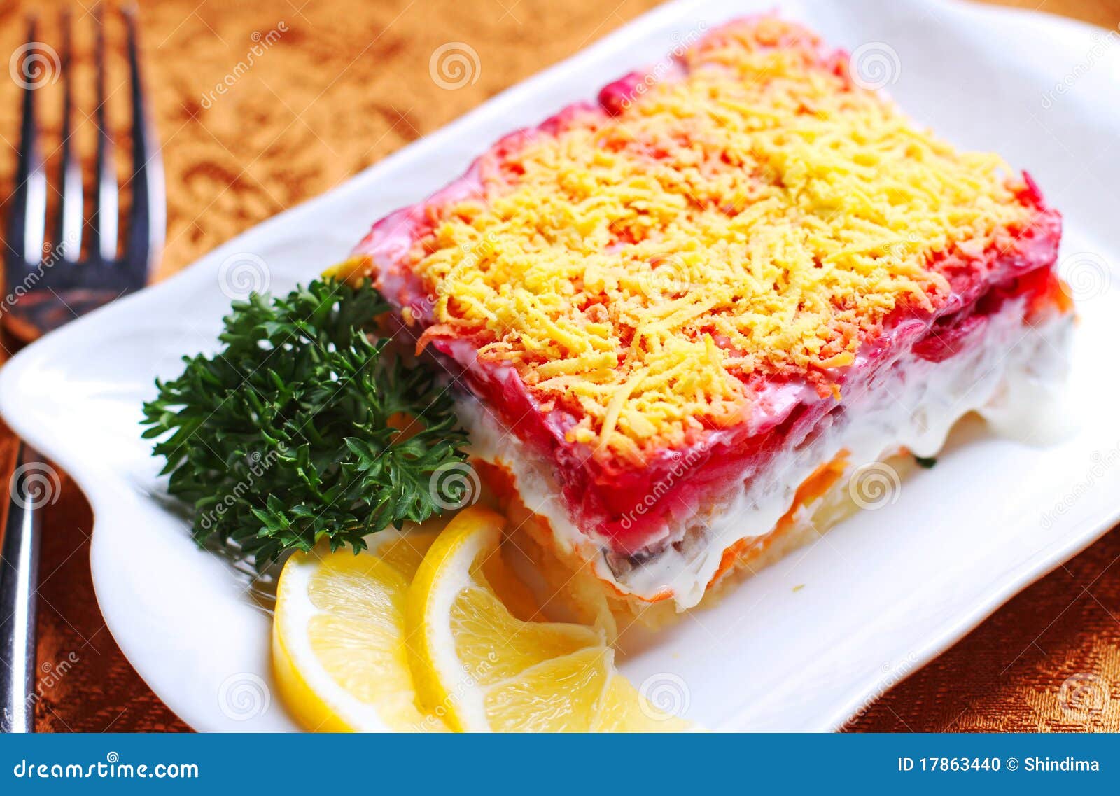 Russischer Salat stockfoto. Bild von bolzen, eingebürgert - 17863440 Russischer Salat stockfoto. Bild von bolzen, eingebürgert - 17863440