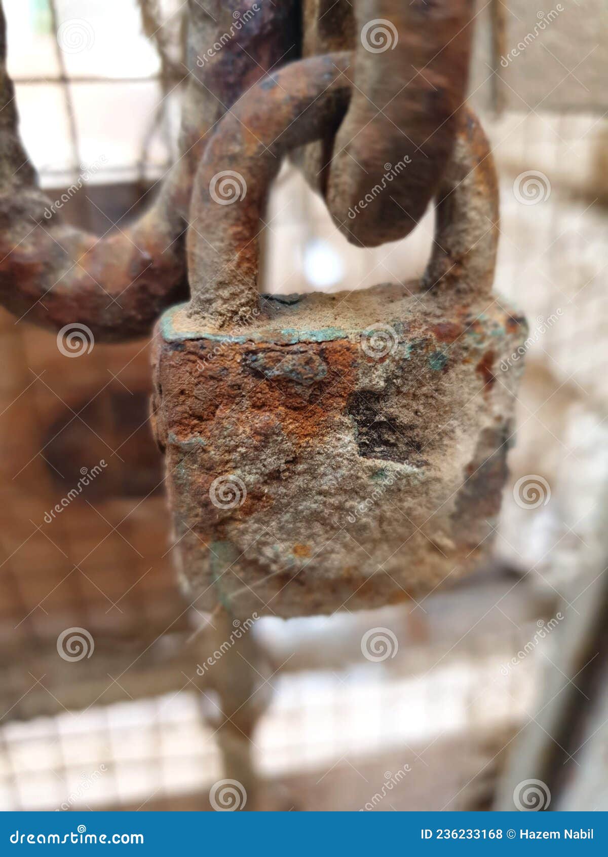 rust on a rustfed abondened locked lock