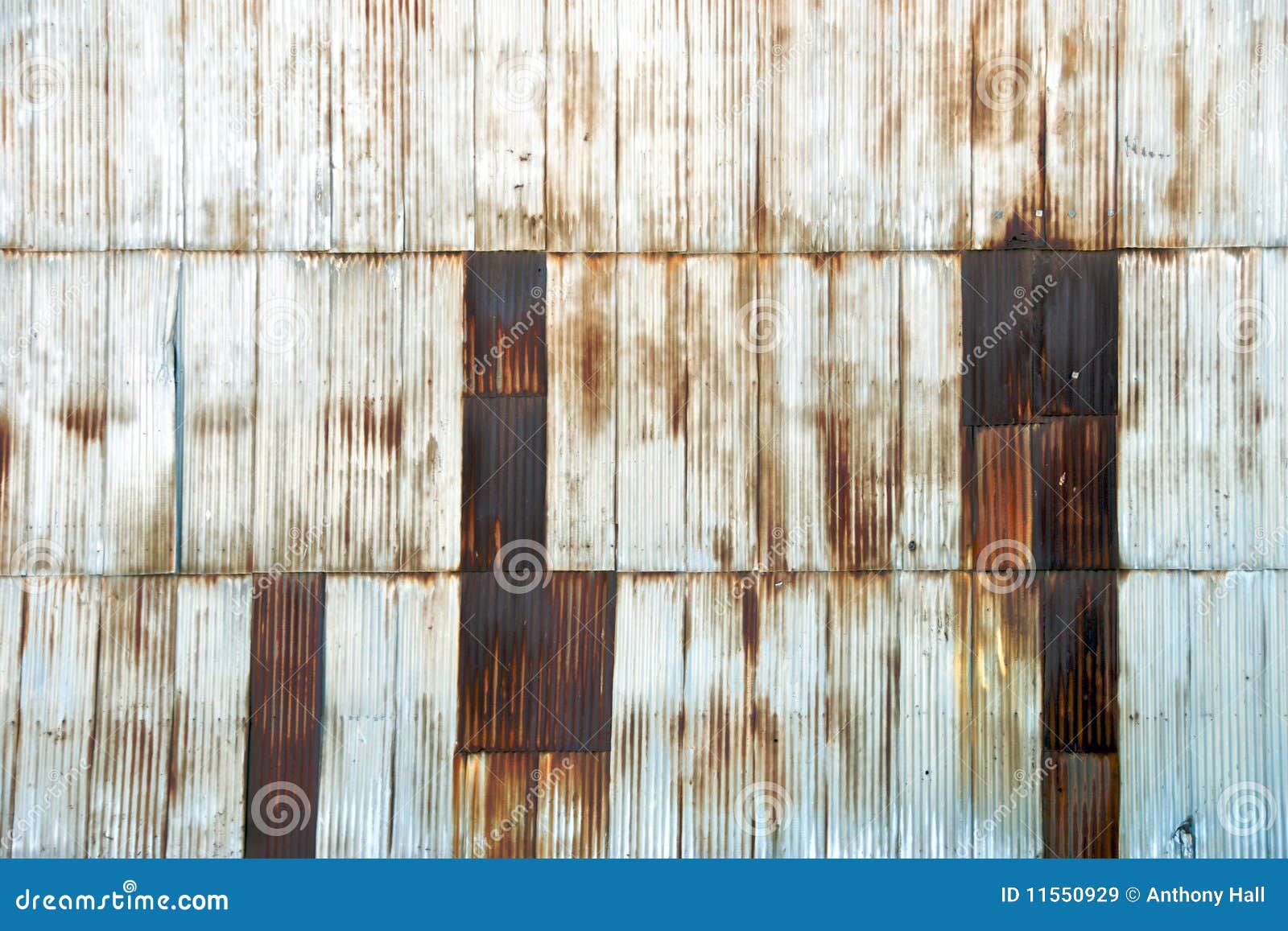 Rusted Corrugated Industrial Siding Royalty Free Stock 