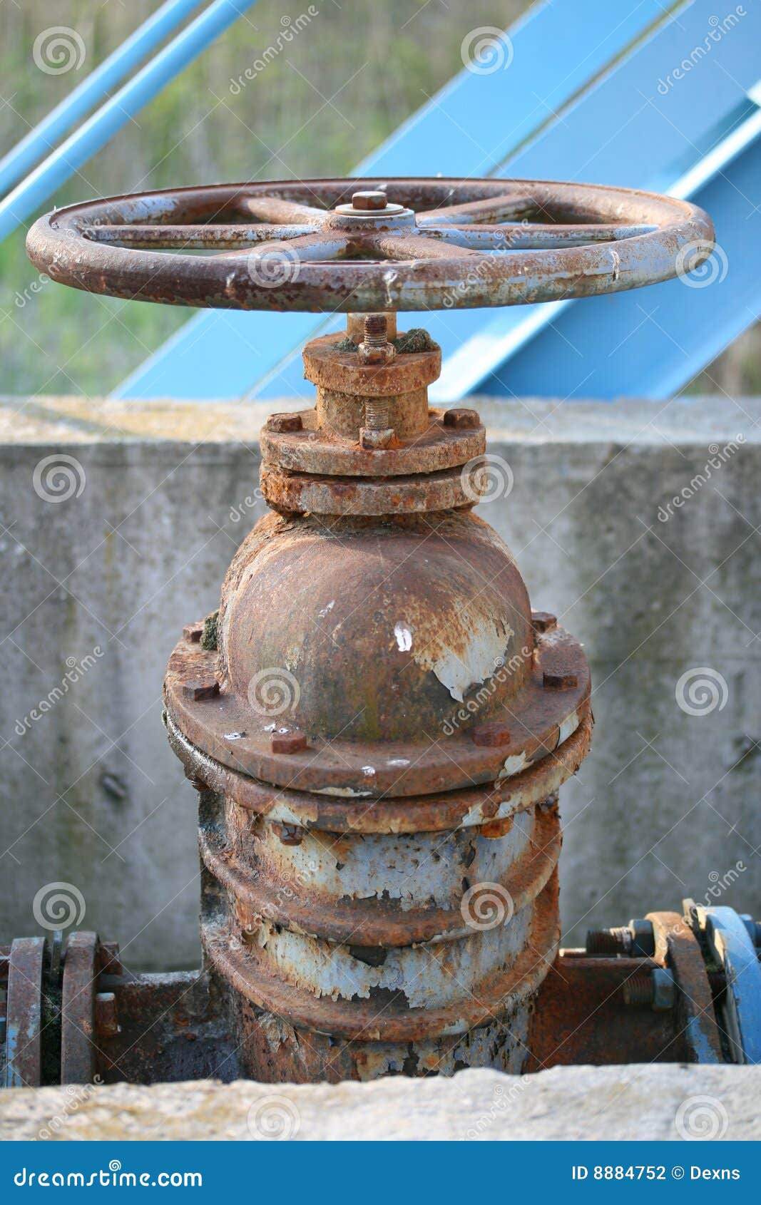 Rusted Valve RoyaltyFree Stock Photography 34882415