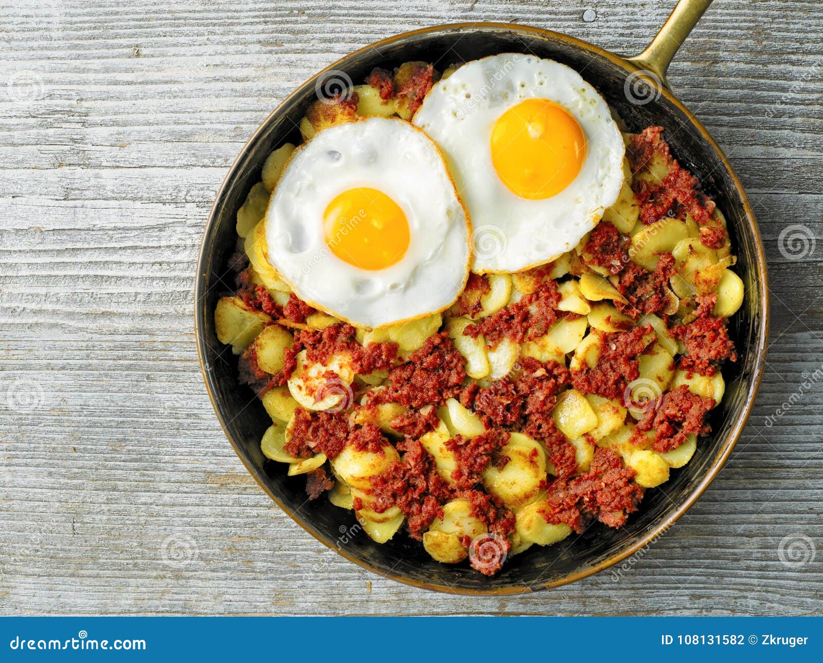 Rustic corned beef hash stock photo. Image of unhealthy 108131582