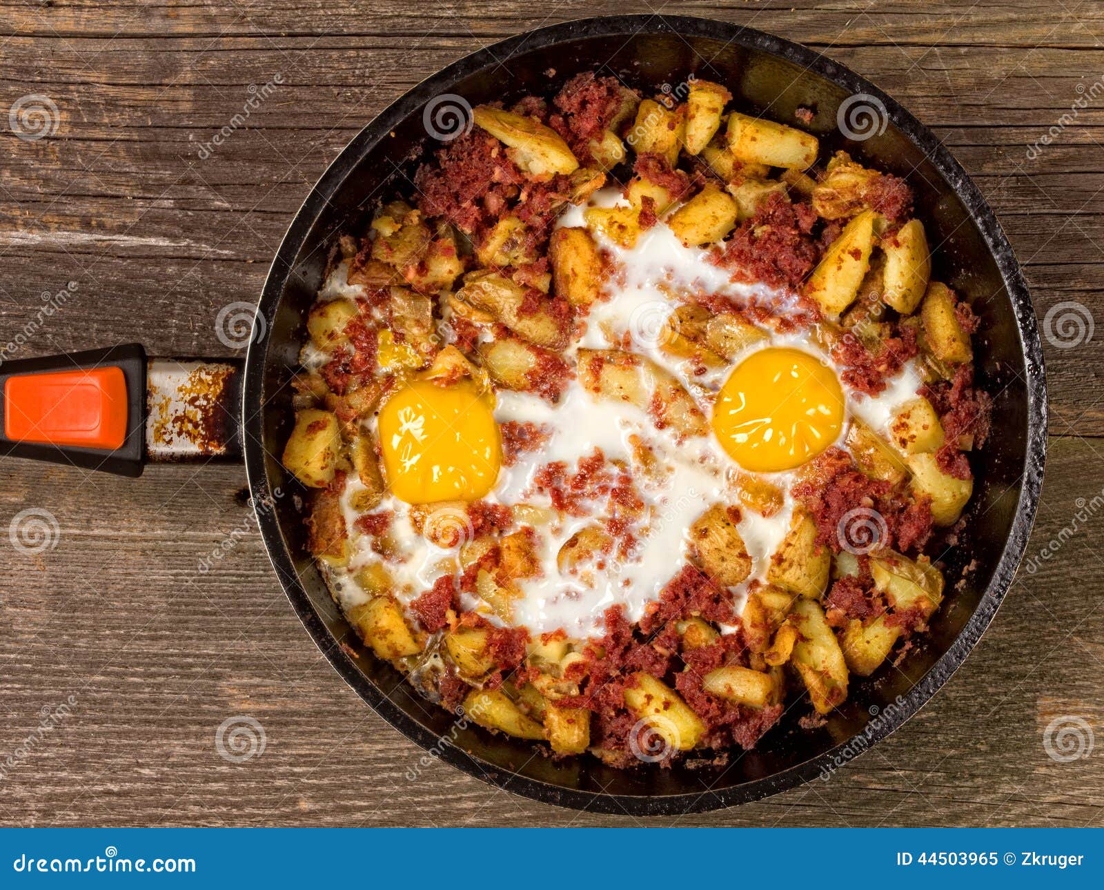 Rustic Minced Corned Beef Potato Hash Stock Image Image of potatoes