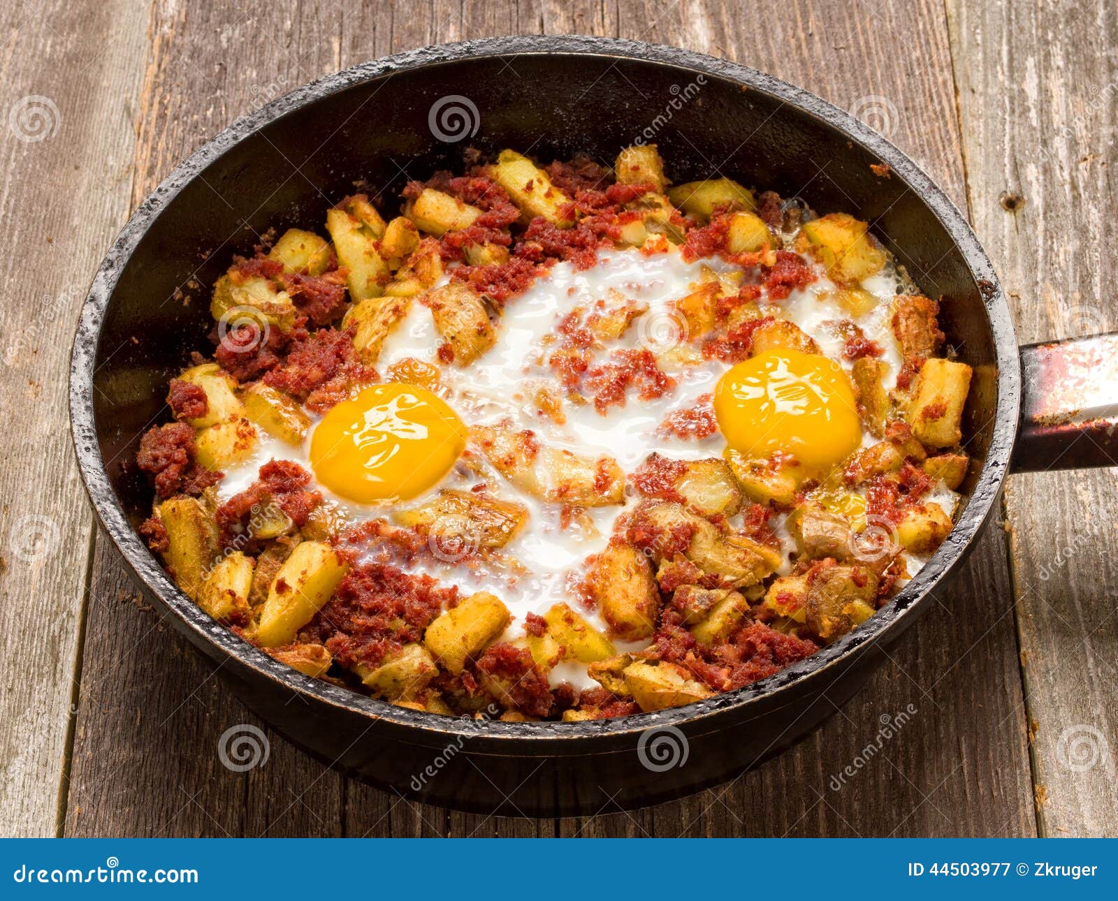 Rustic Minced Corned Beef Potato Hash Stock Image Image of homecooked