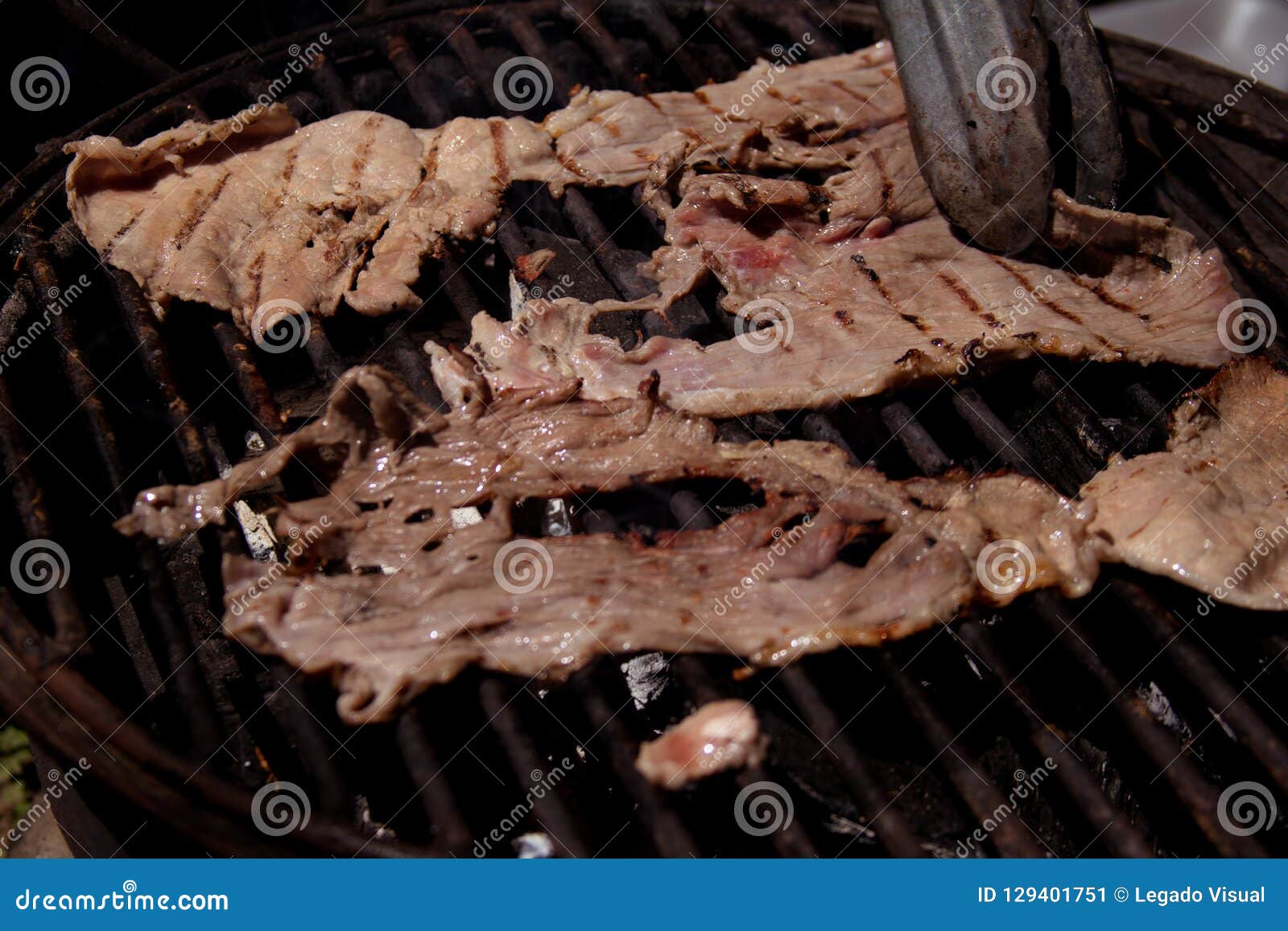 Rustic roast beef barbecue stock image. Image of green 129401751