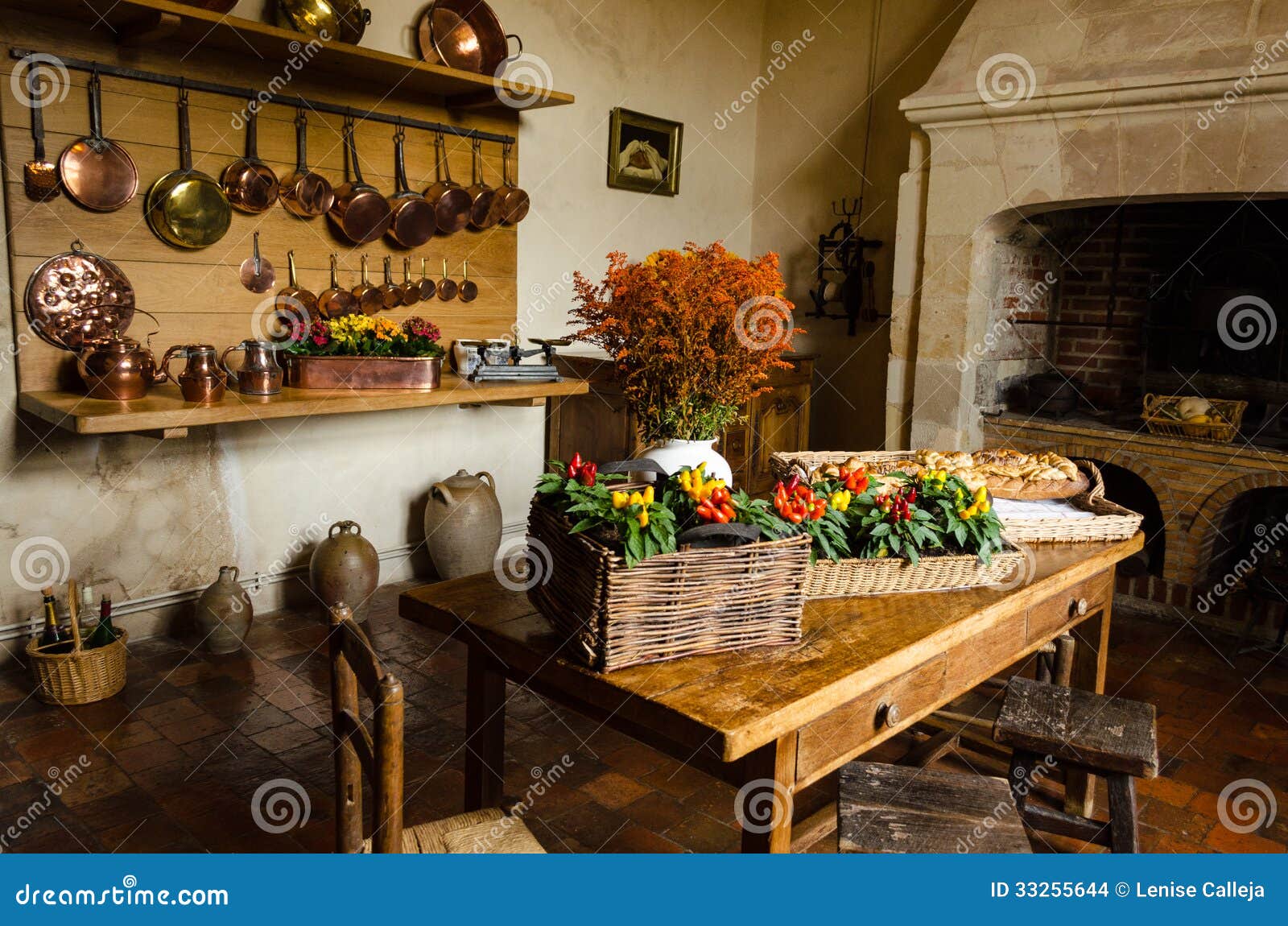 Keuken van kasteel royalty vrije stock fotografie afbeelding ... Luxe keuken frankrijk