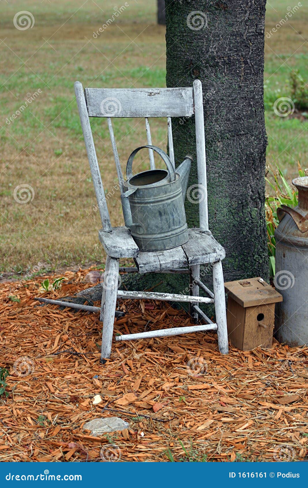 Rustikaler Garten stockbild. Bild von gealtert, faul