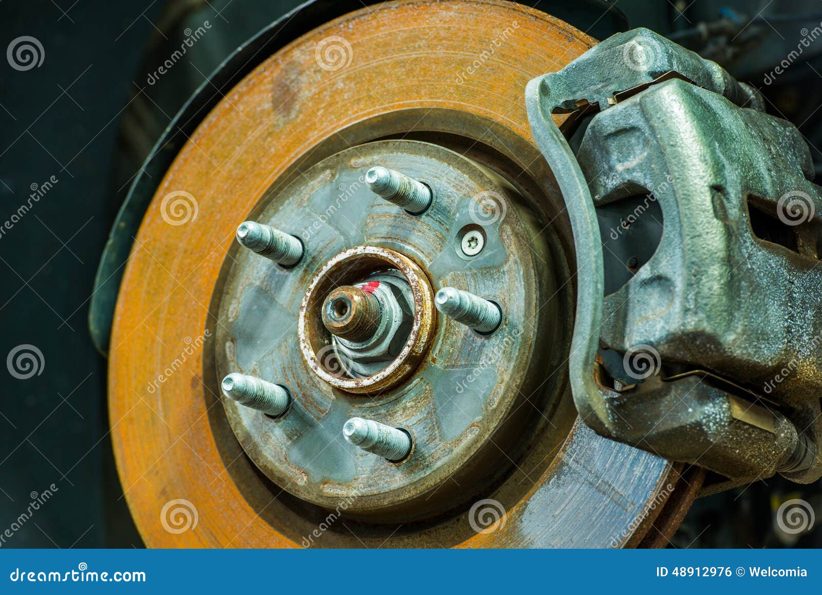 Rusty Car Disc Brake photo stock. Image du service, métal 48912976