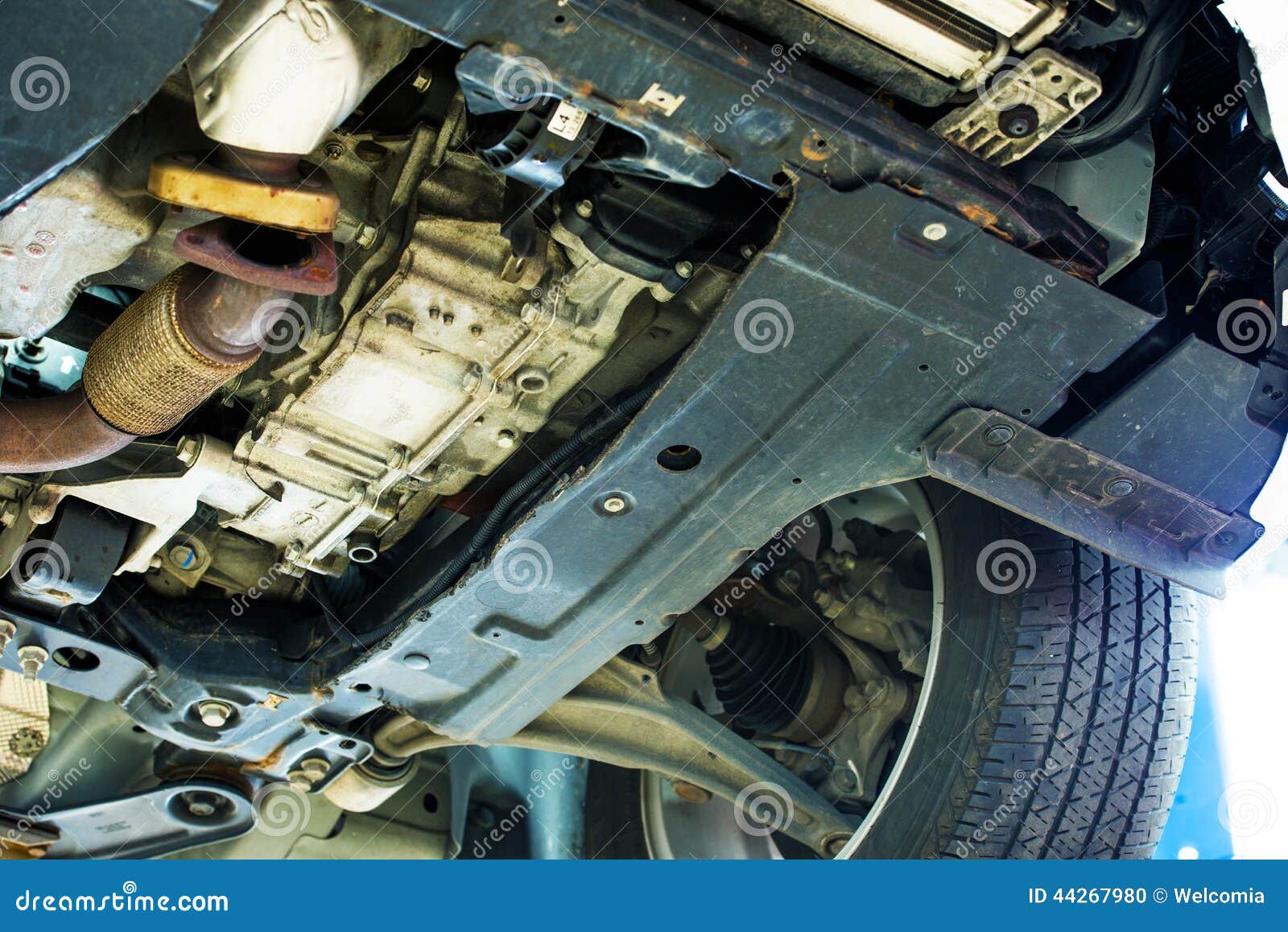 Rusty Car Undercarriage foto de archivo. Imagen de oxidado 44267980