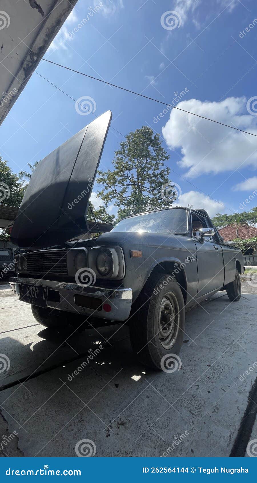 Rusty Old Chevrolet Pickup 1980 Editorial Stock Image Image of