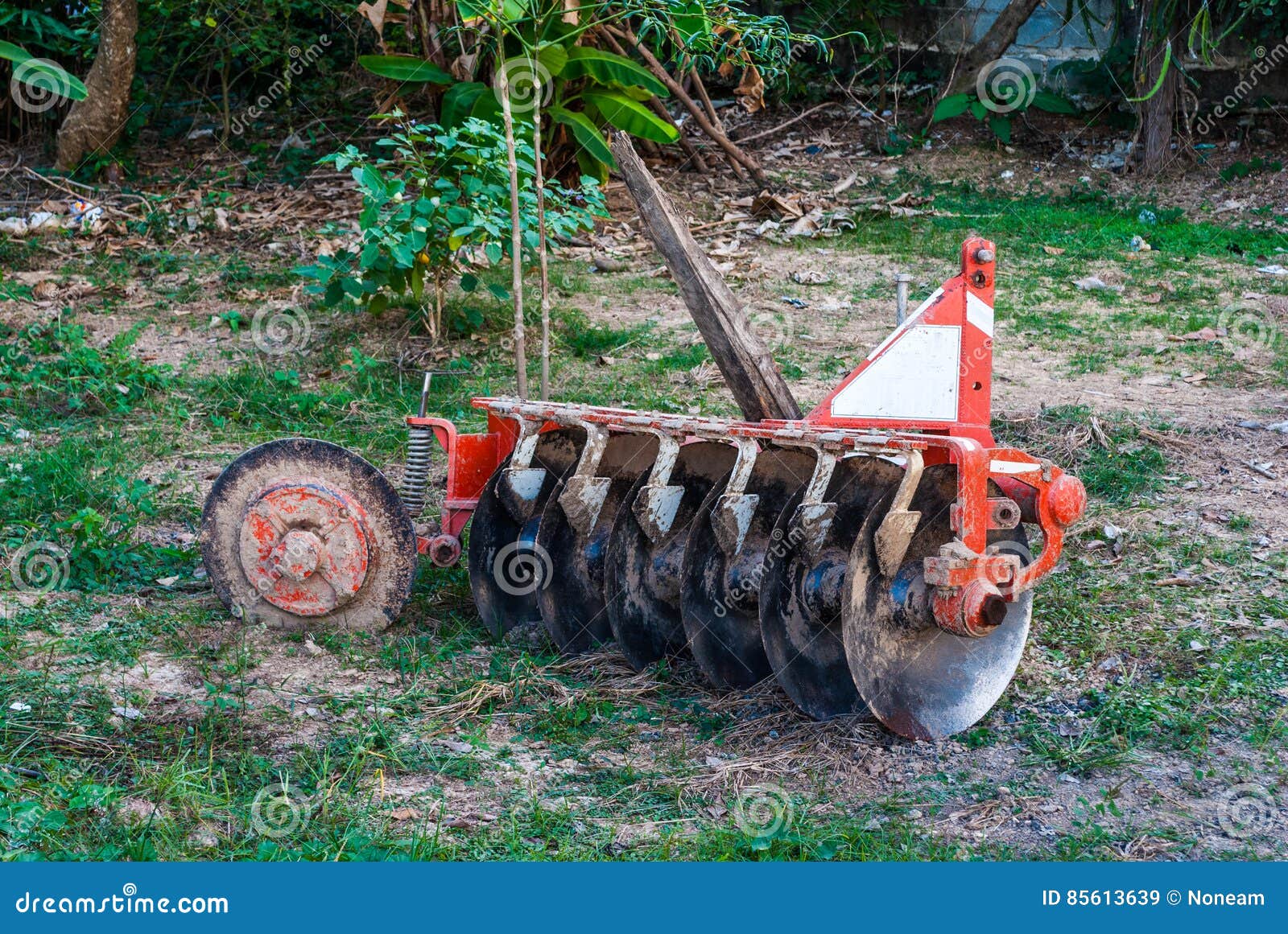 alcanzar darse cuenta Decrépito Rusty Old Disc Harrow, Herramienta Agrícola Imagen de archivo - Imagen de extracto, industria: 85613639 alcanzar darse cuenta Decrépito Rusty Old Disc Harrow, Herramienta Agrícola Imagen de archivo - Imagen de extracto, industria: 85613639