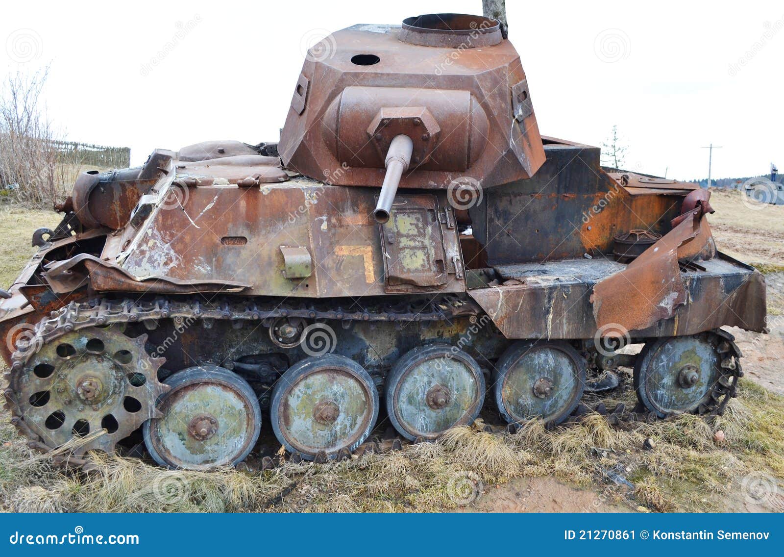 rusty-old-german-military-tank-21270861.jpg