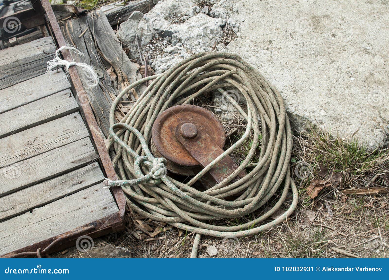 Rusty Reel And Weathered Rope Stock Image - Image of poor ... - 1300 x 954 jpeg 261kB
