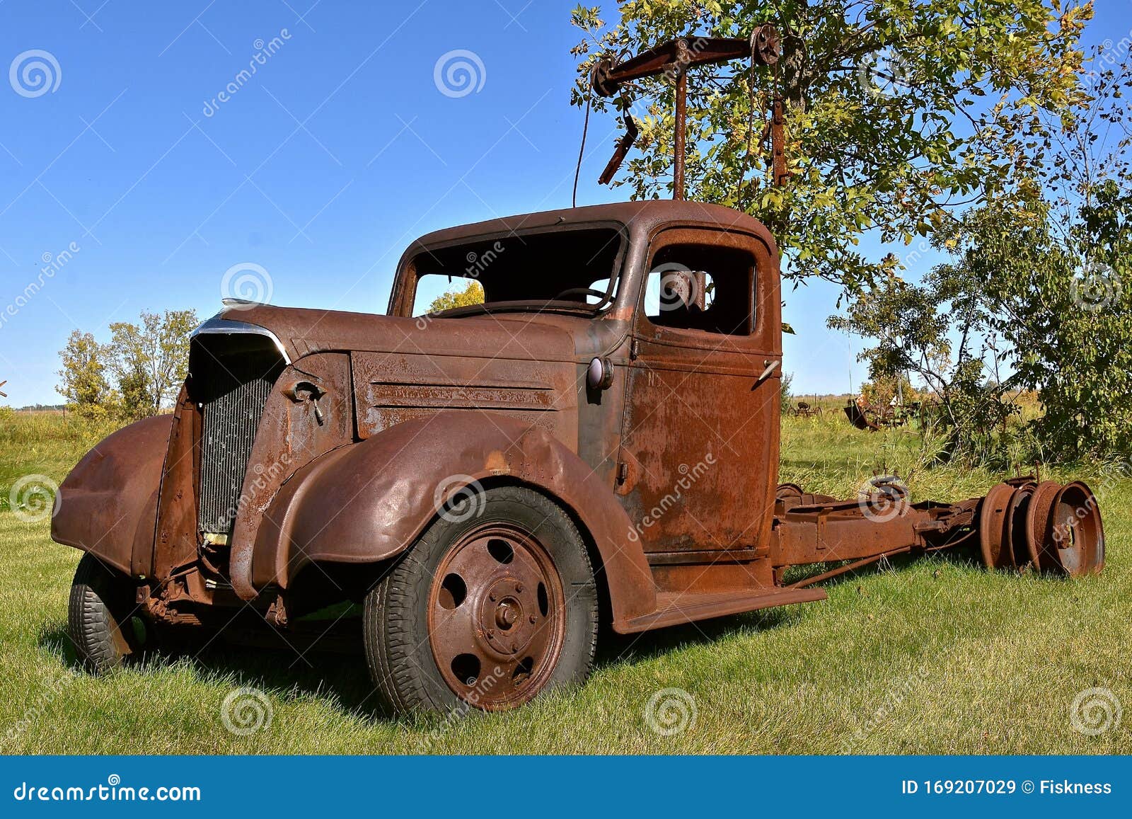 Rusty Old Tow Truck without Tires Stock Image Image of scrap