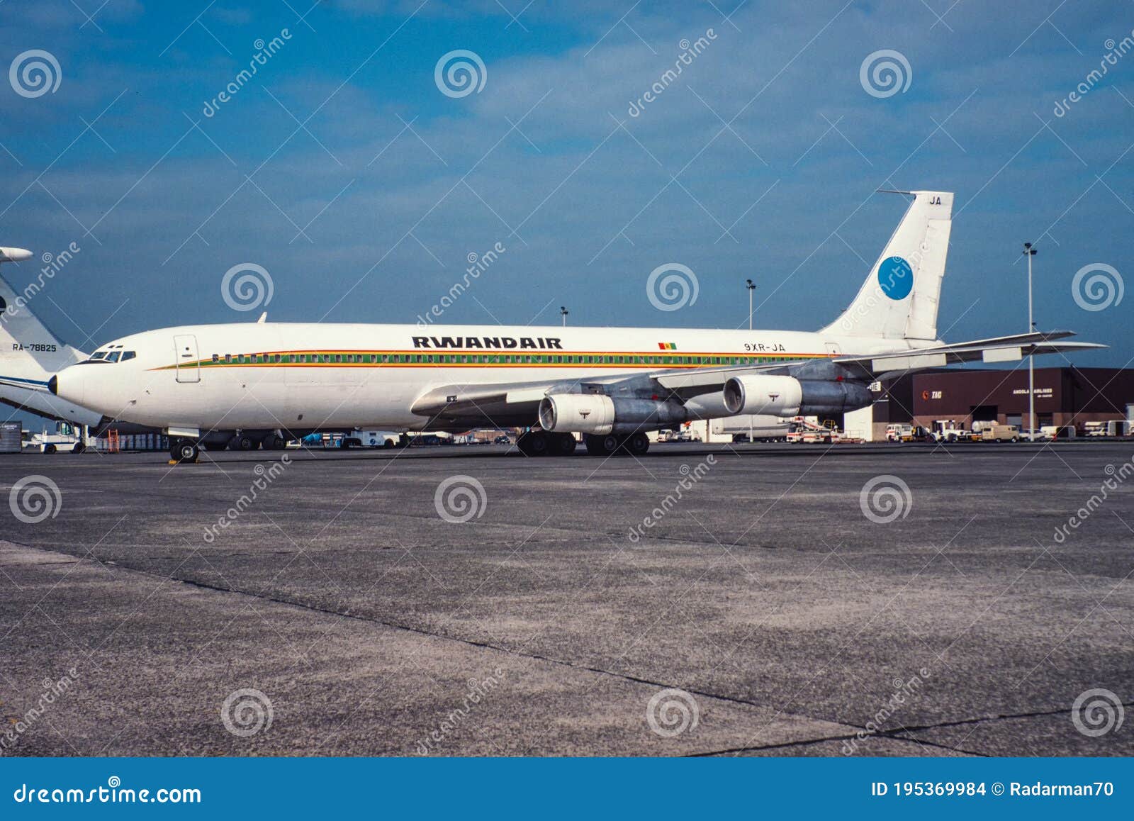 1988 Photograph Air Lanka Boeing 707-300C 9Q-CBW 