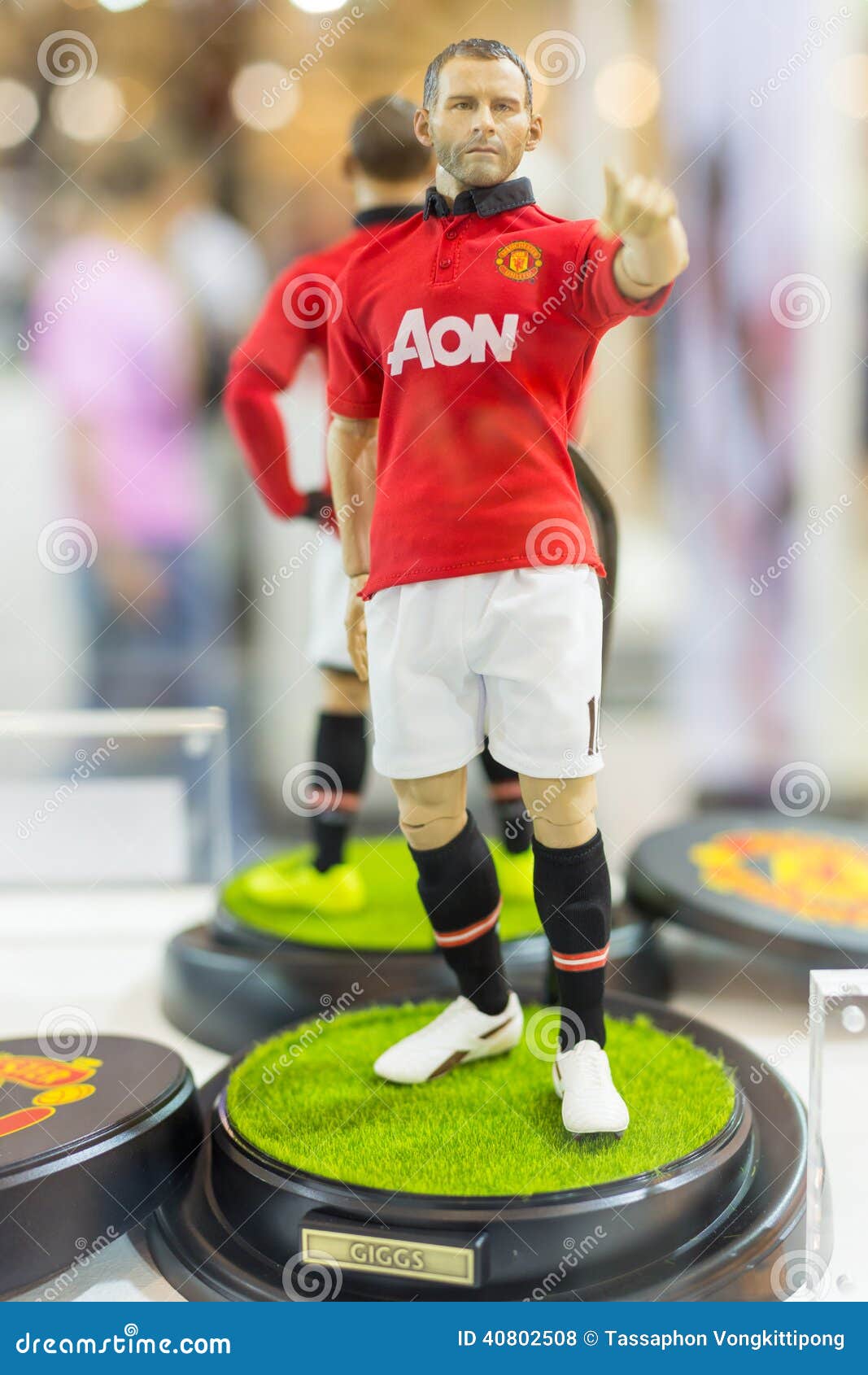 SoccerStarz Manchester United Rayan Giggs Home Kit Collectible Toy Figure