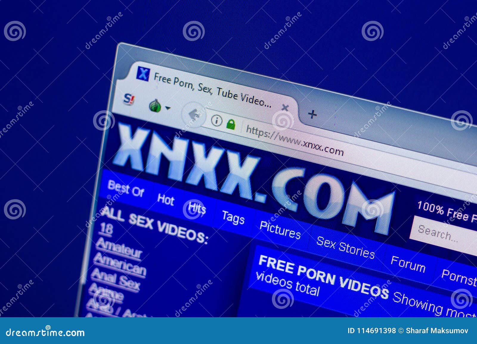 Ryazan, Rusia - 16 De Abril De 2018 - Homepage Del Sitio Web De XNXX En La Exhibición De La PC, URL - Xnxx Com Foto de archivo editorial