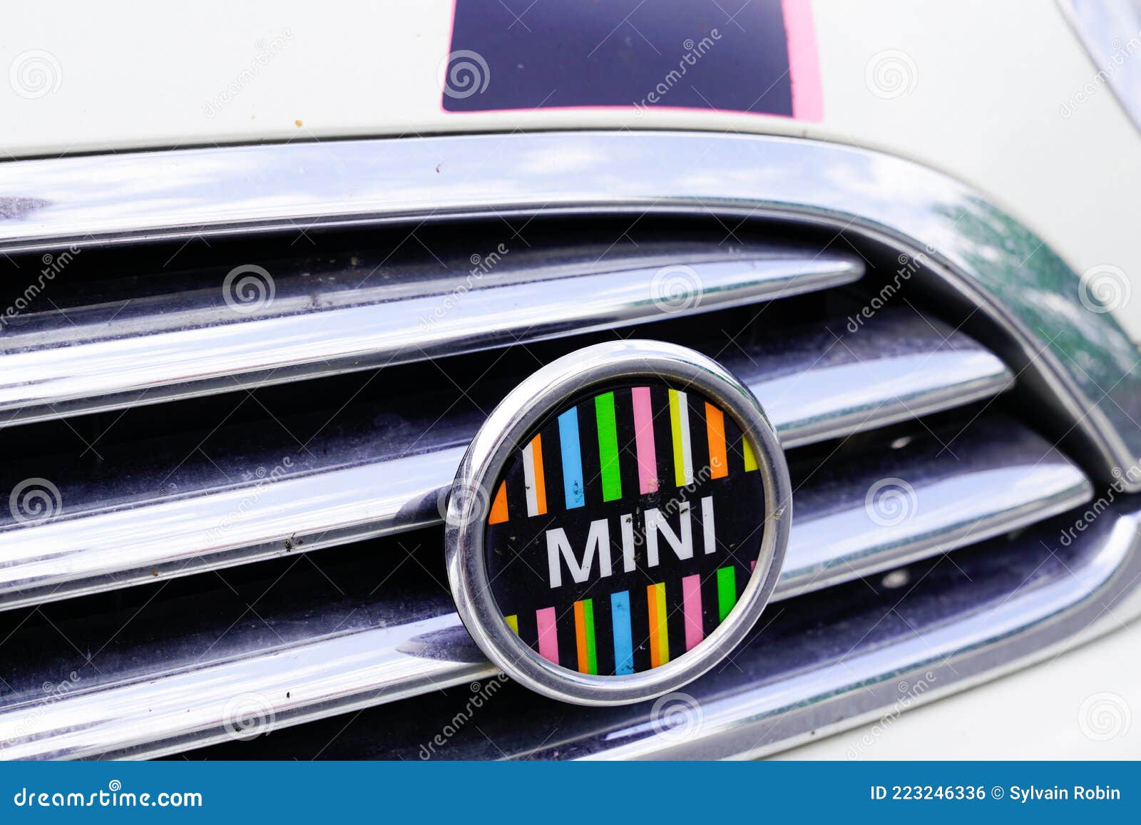 Mini Cooper Car Grille Limited Edition Logo Brand and Text Sign Design  Colors on Hatchback Editorial Photo - Image of hood, front: 223246336