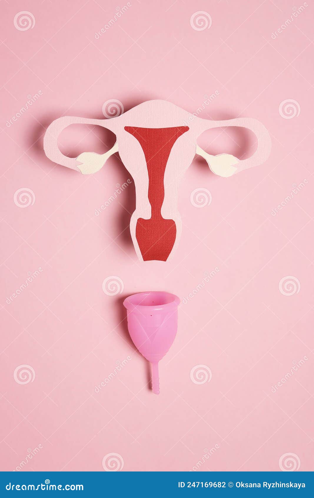 Conceito de menstruação em fundo rosa