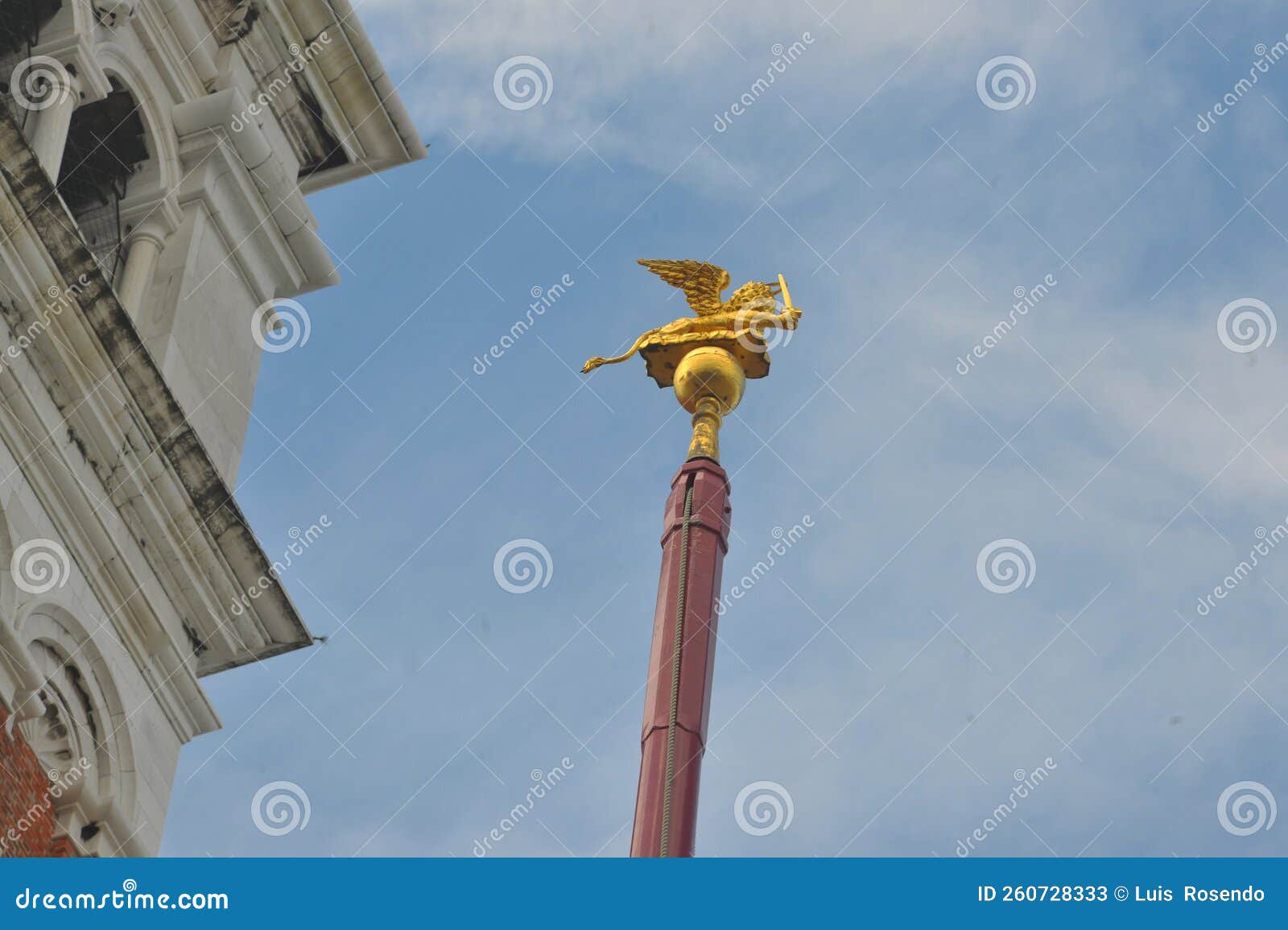 Símbolo De Leão Branco Da Serenissima Repubblica Que Significa Serena  República De Venice Em Itália Imagem de Stock - Imagem de céu, mastro:  260728331