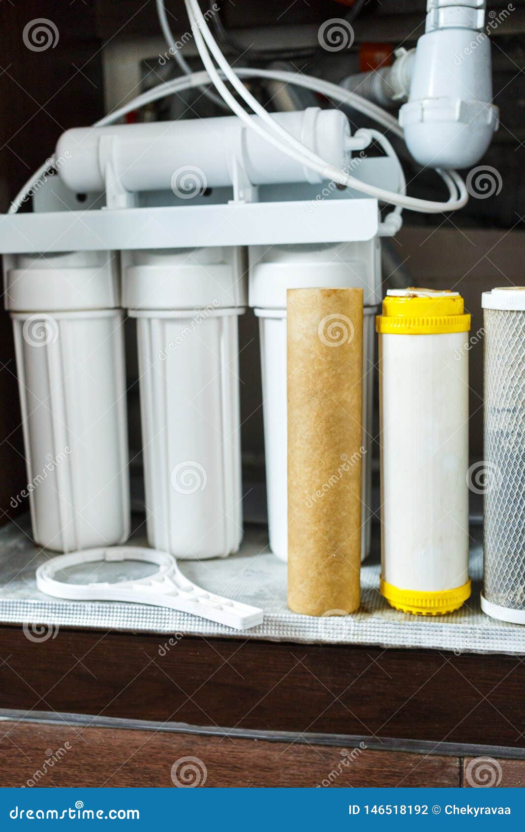 ersetzen wasserfilter purifying acque depurazione weicher ändern nahe installazione sotto lavandin inversa osmosi benutzten ndern