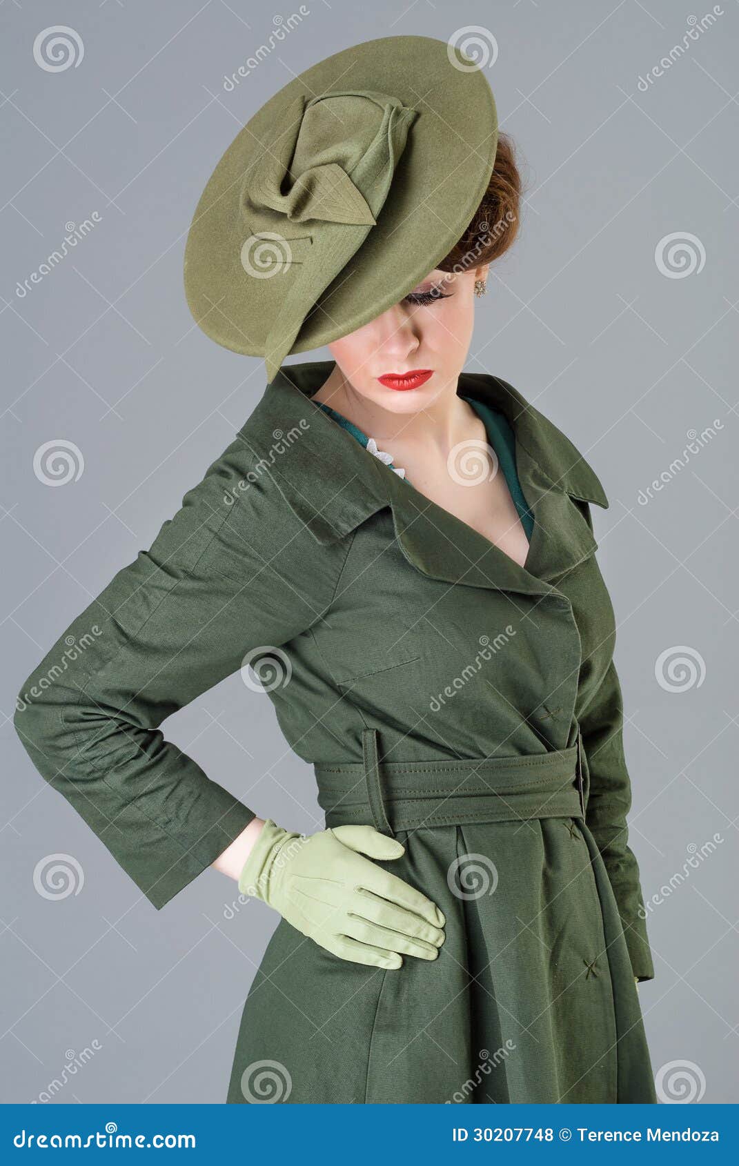 forties vintage vogue style high fashion woman
