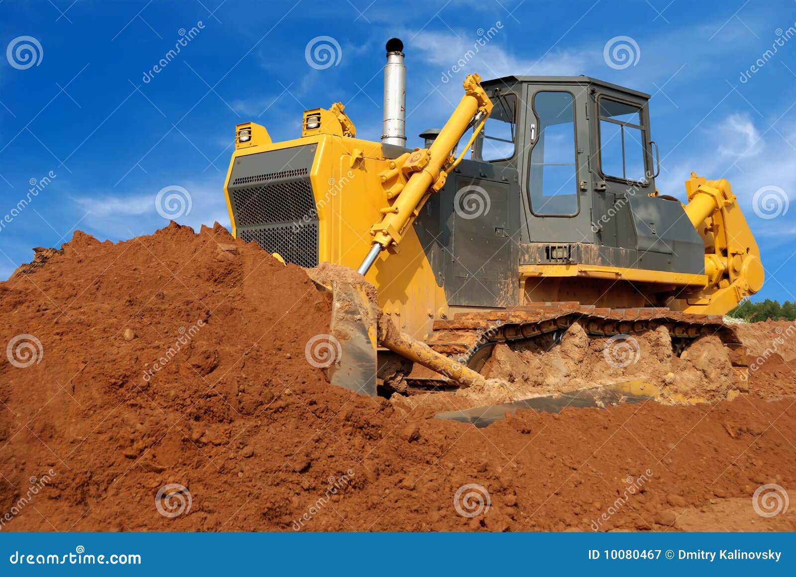 Sable Mobile De Bouteur Lourd Dans Le Sandpit Image stock - Image du lourd,  creuser: 10080467