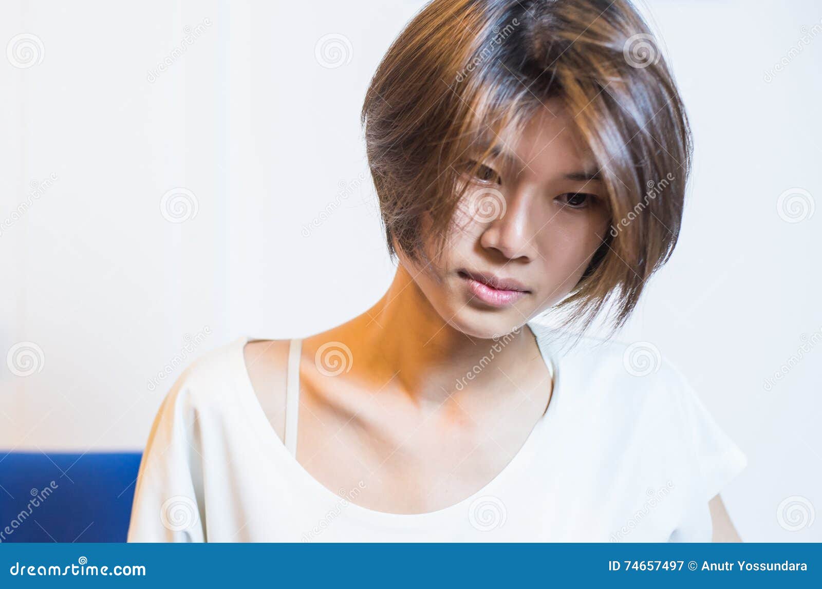 1,996 Chinese Girl Hair Short Stock Photos - Free & Royalty-Free Stock  Photos from Dreamstime