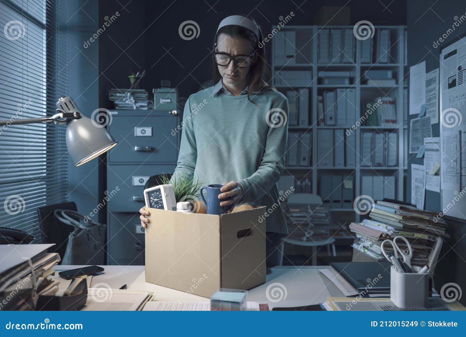 Sad Woman Packing Her Belongings In The Office Stock Image Image Of Businesswoman Indoors