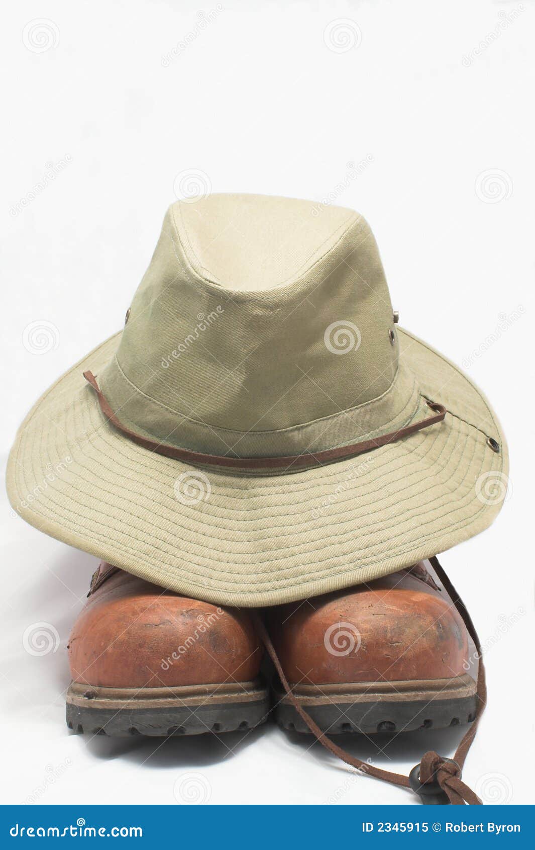 safari hat boots