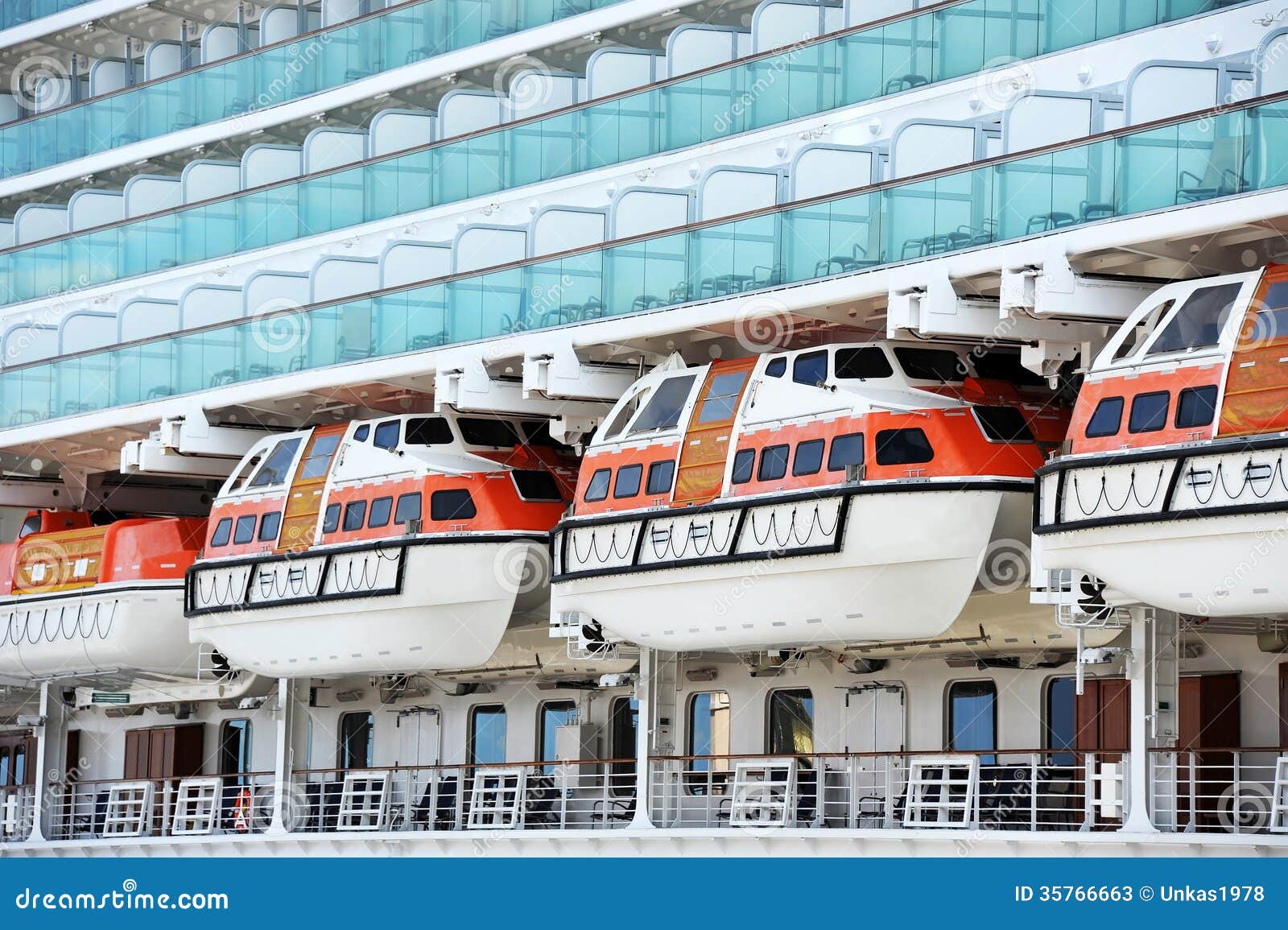 cruise ship safety boats