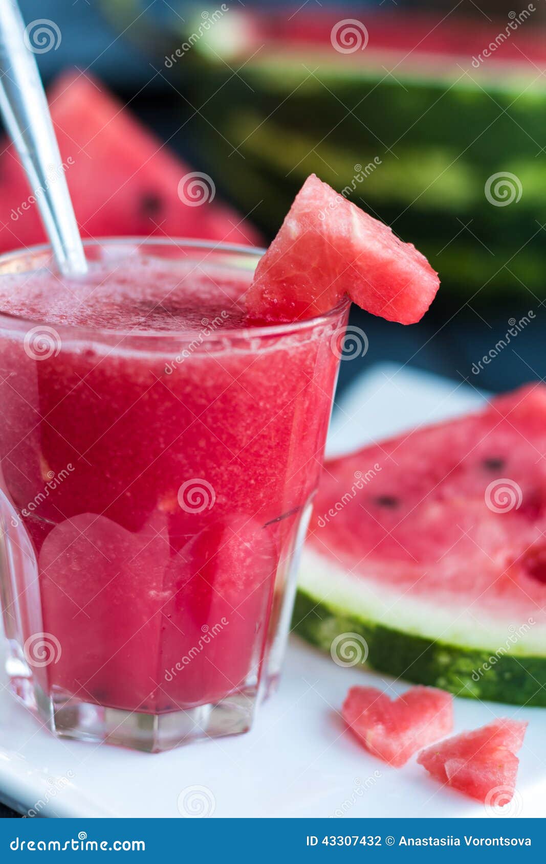 Saft, Smoothie in Einem Glas Der Wassermelone Stockfoto - Bild von ...