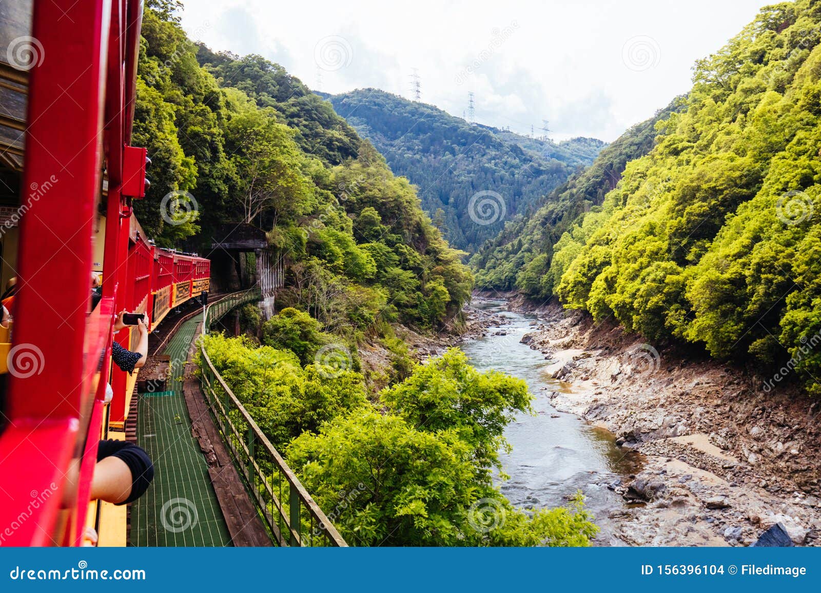 the sagano romantic train kyoto japan