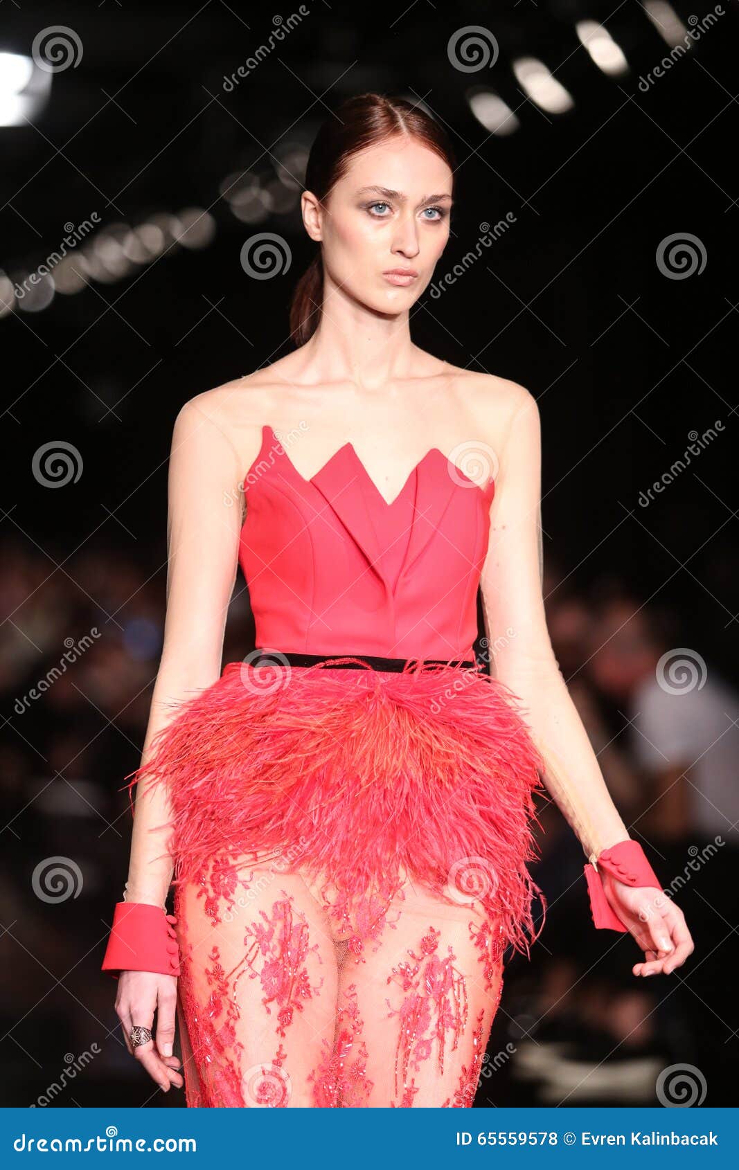 Sagaza Madrid Catwalk editorial stock photo. Image of clothes - 65559578