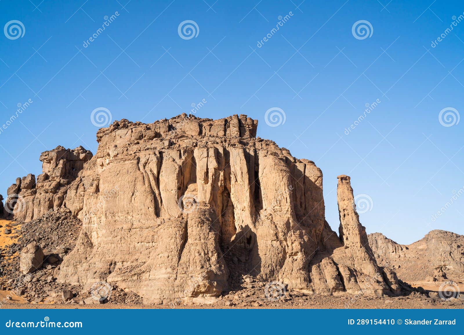 the sahara desert of tadrart rouge tassili najer in djanet