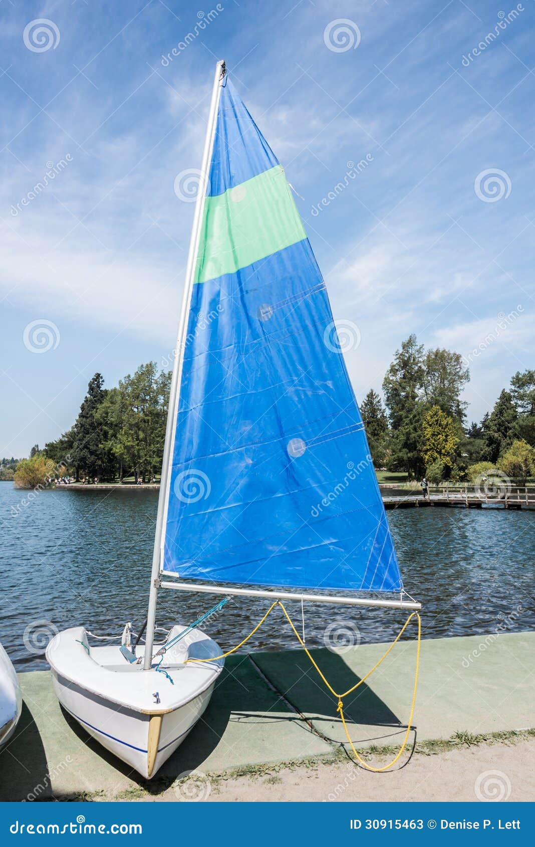 sail boat small sloop stock photos - image: 30915463