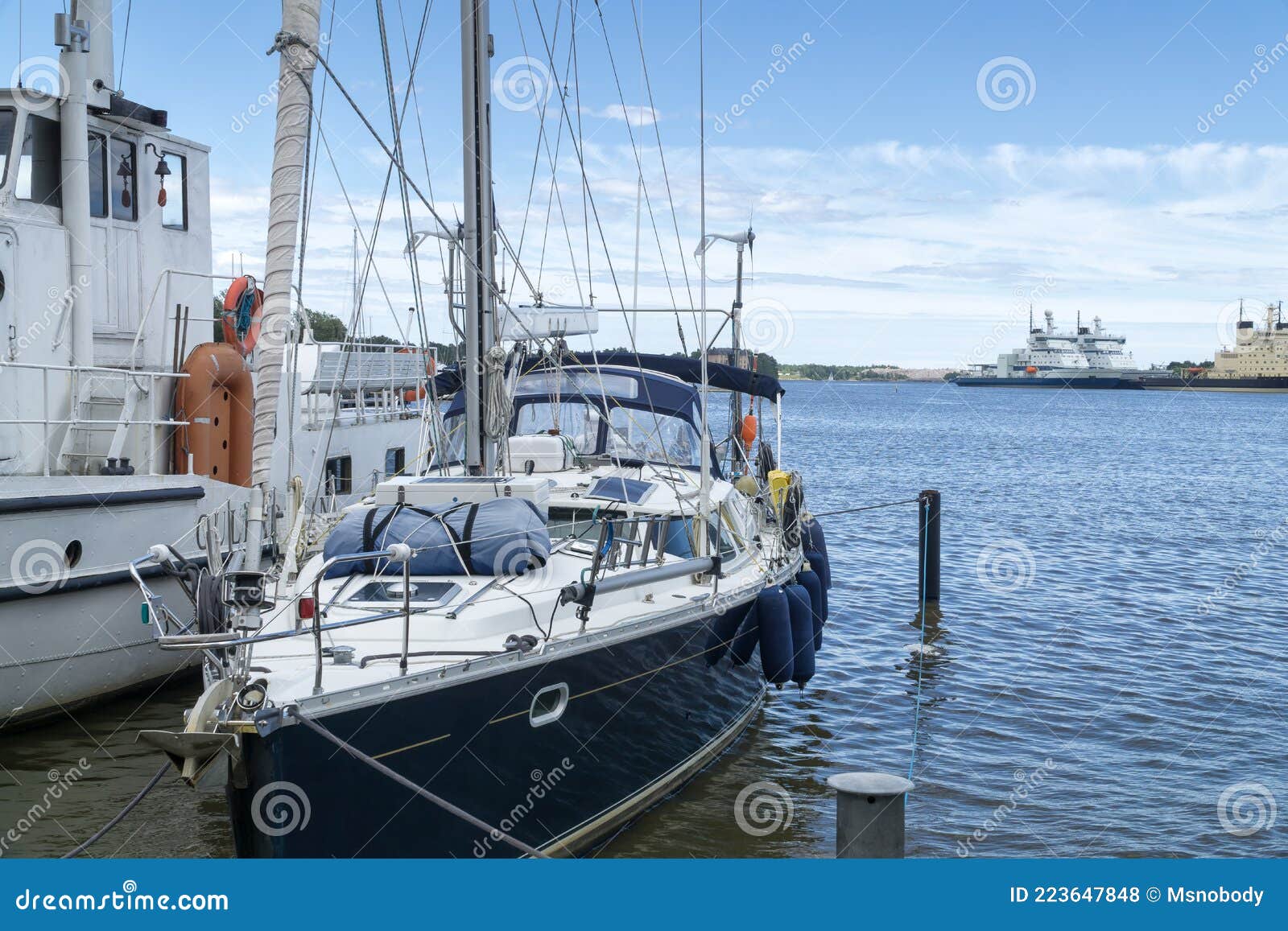 sailboat charter helsinki