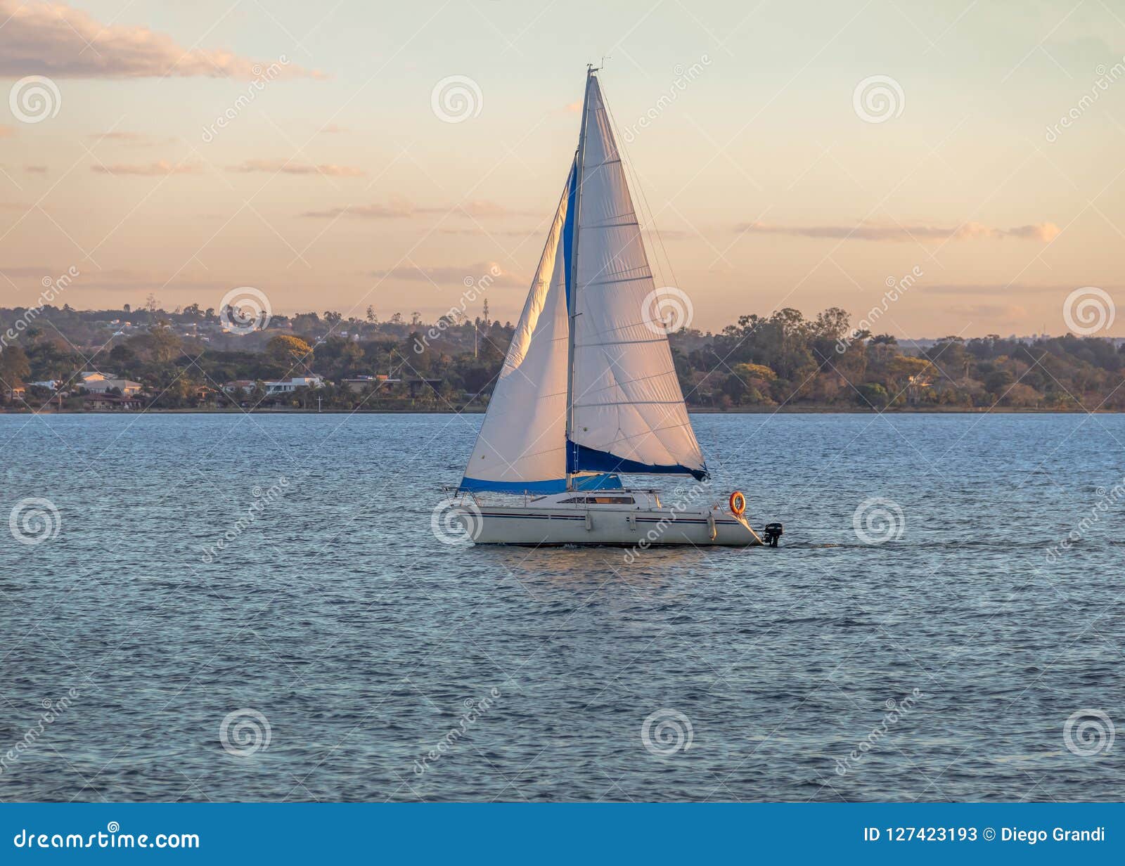 sailboat at paranoa lake - brasilia, distrito federal, brazil
