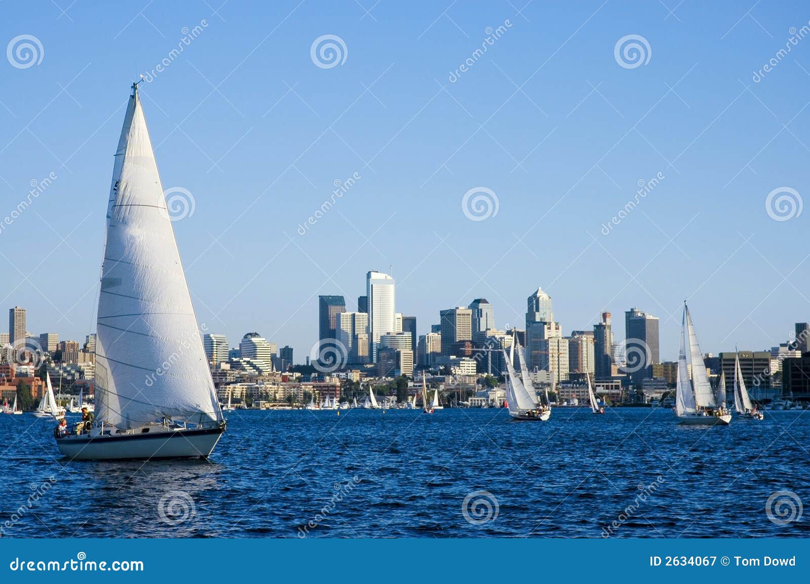 Sailing in Seattle editorial photography. Image of sail 2634067