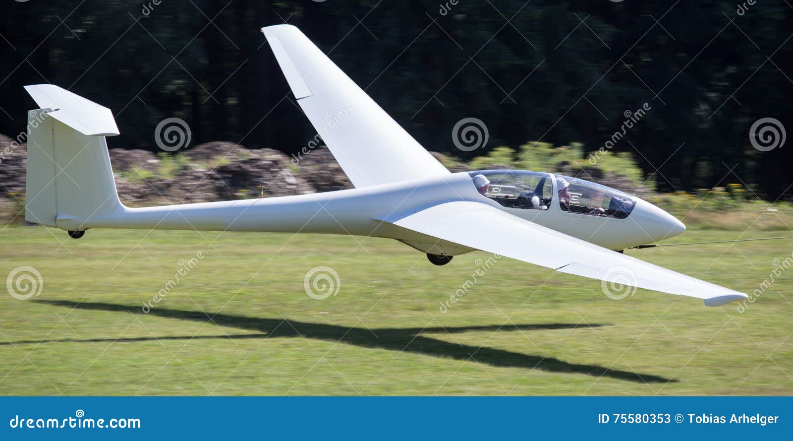 Sailplane Landing on an Airfield Stock Image Image of vehicle