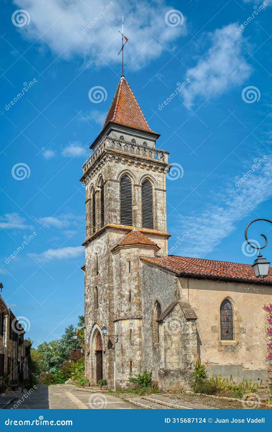 saint-justin is a town and commune in france, located in the aquitaine region, landes department, in the district of mont-de-