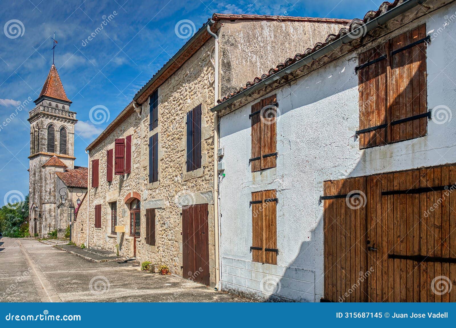 saint-justin is a town and commune in france, located in the aquitaine region, landes department, in the district of mont-de-