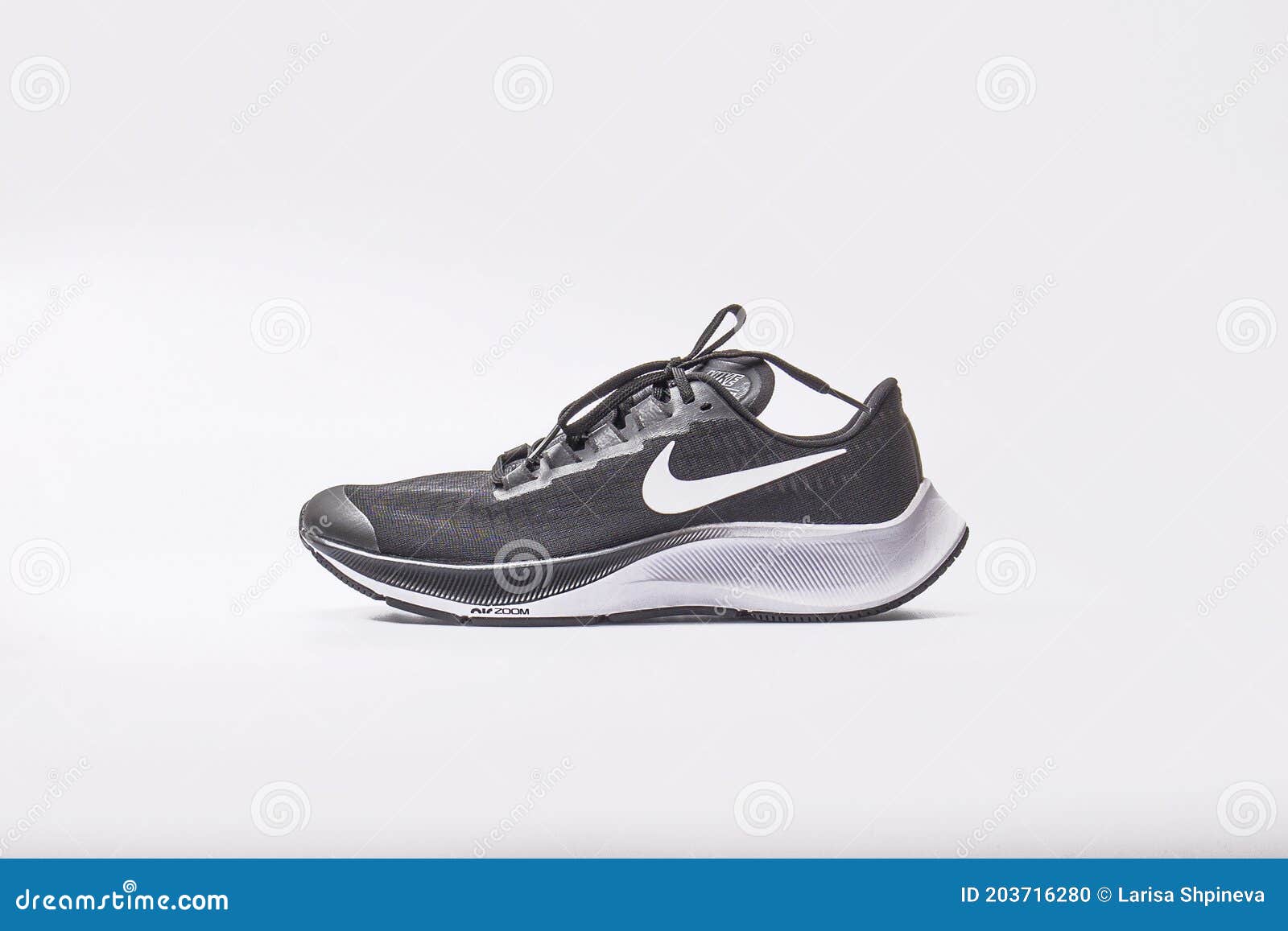 NIKE Air Zoom Pegasus 37 Shoes for Running on White Background ...