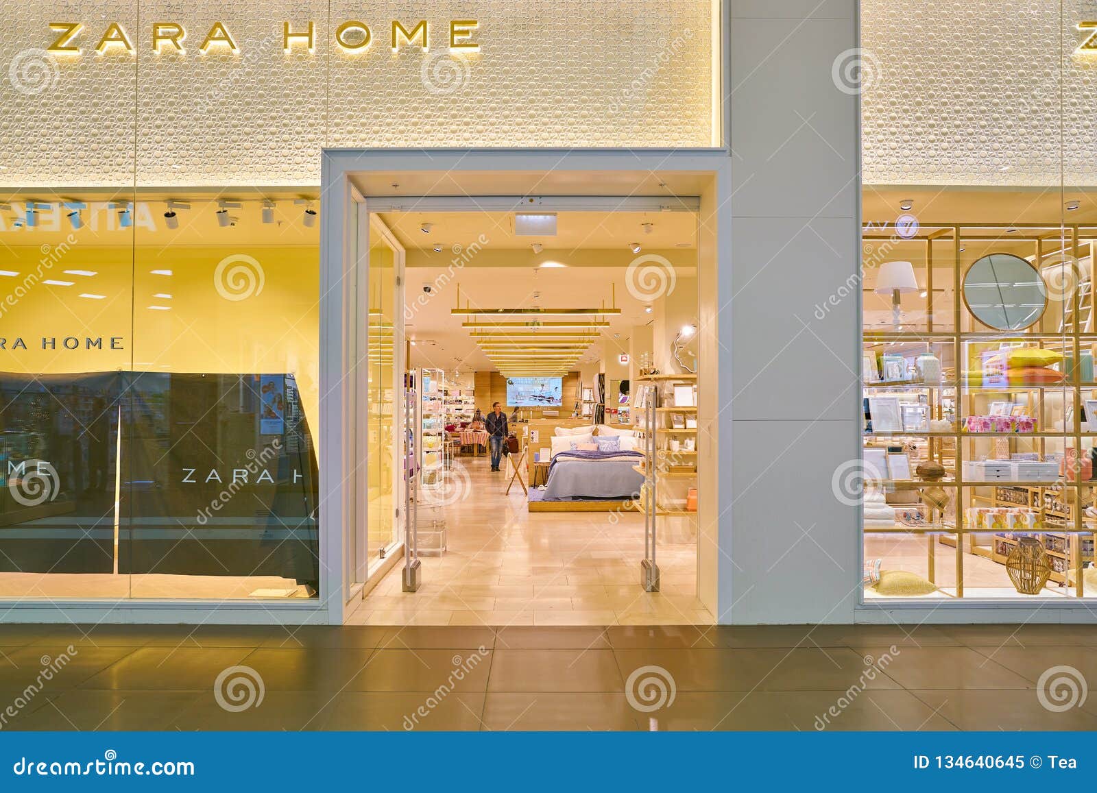 Zara Home editorial image. Image of outlet, center, design 134640645