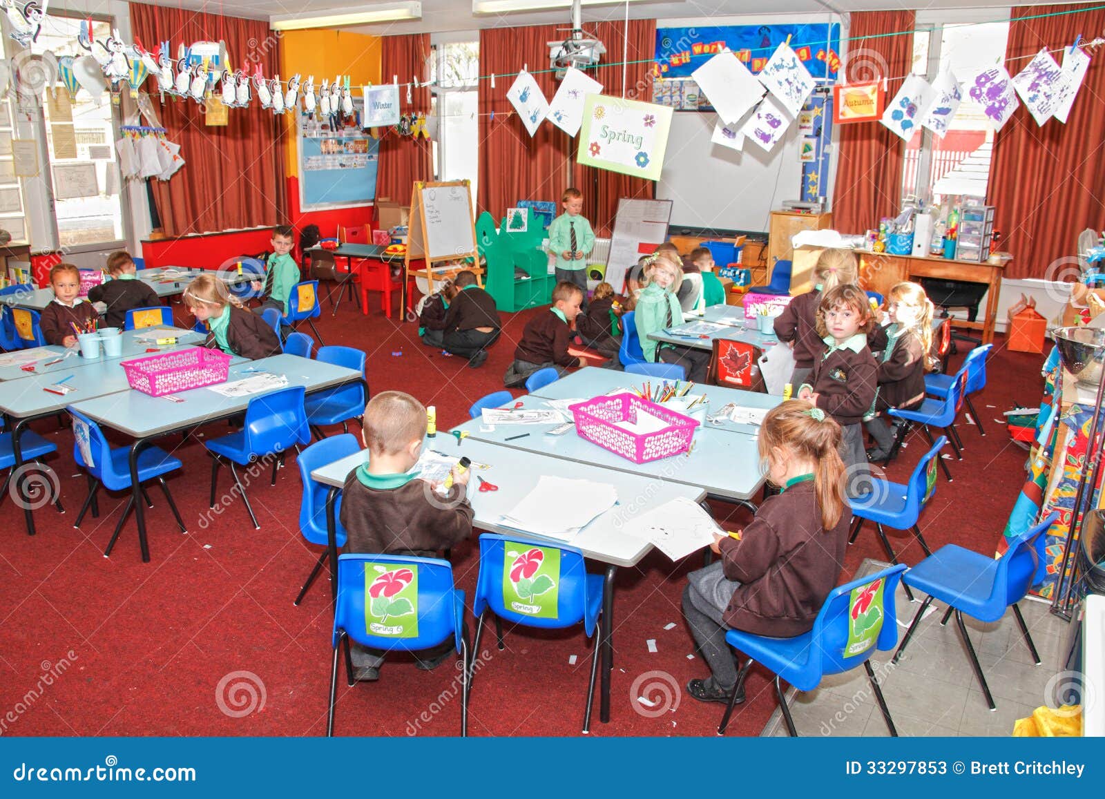 Sala De Aula Vazia Na Escola Imagem de Stock - Imagem de infância