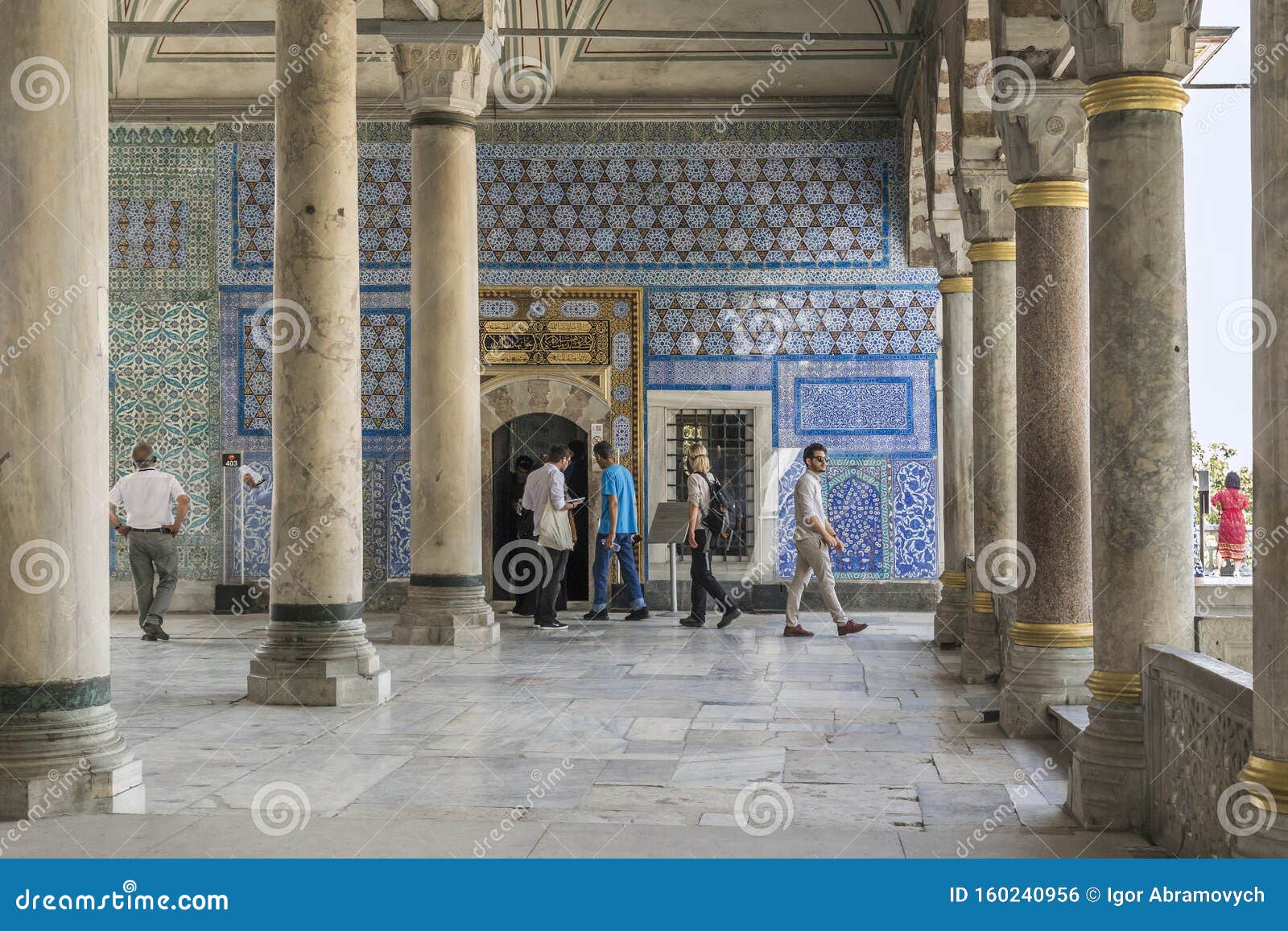 Sala De Columnas Y Sala De CircuncisiÃ³n En El Palacio De Topkapi, Estambul  Foto editorial - Imagen de turismo, afuera: 160240956, image size:1600x1157