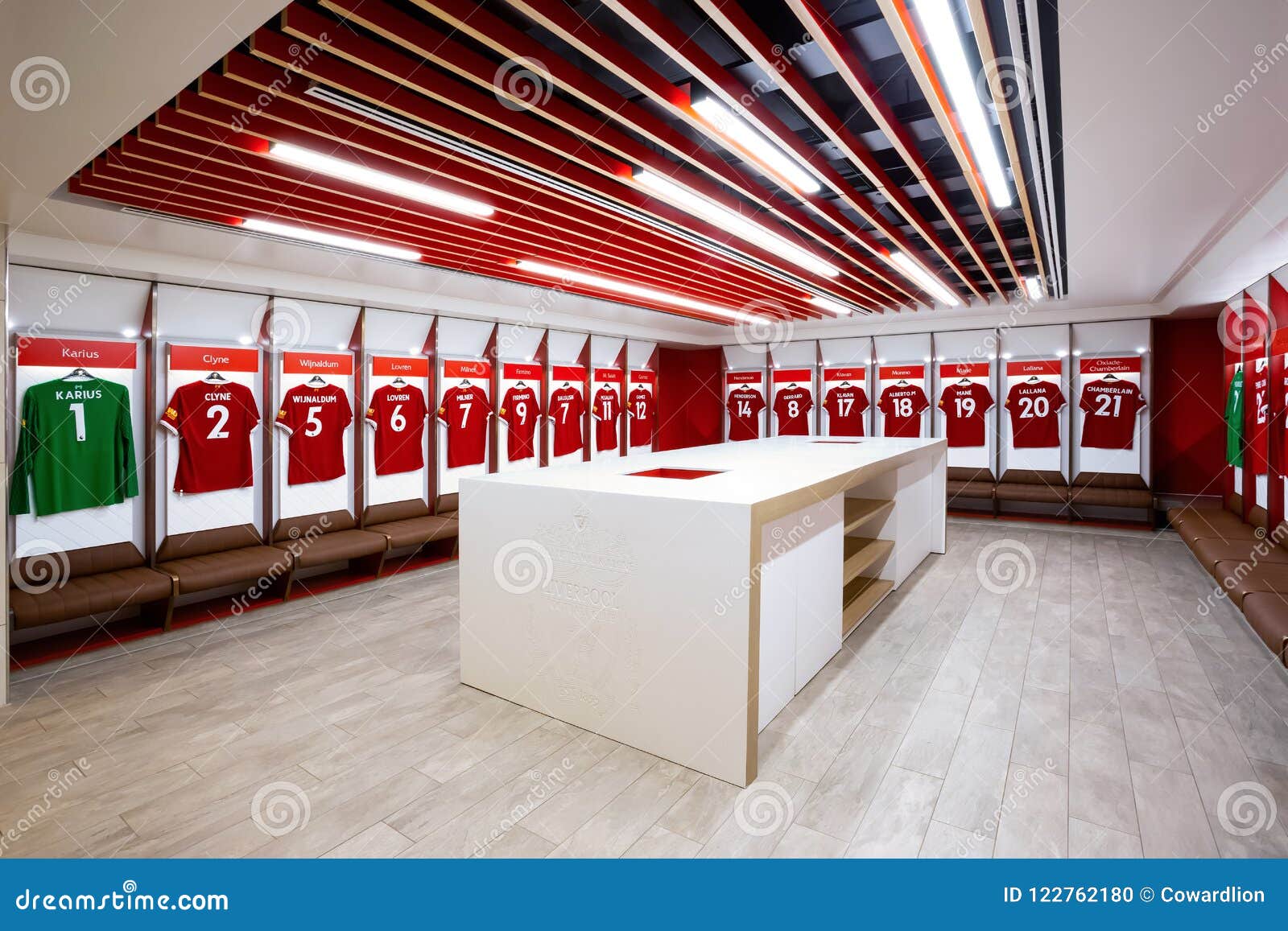 A Sala De Mudança No Estádio De Anfield Em Liverpool, Reino Unido