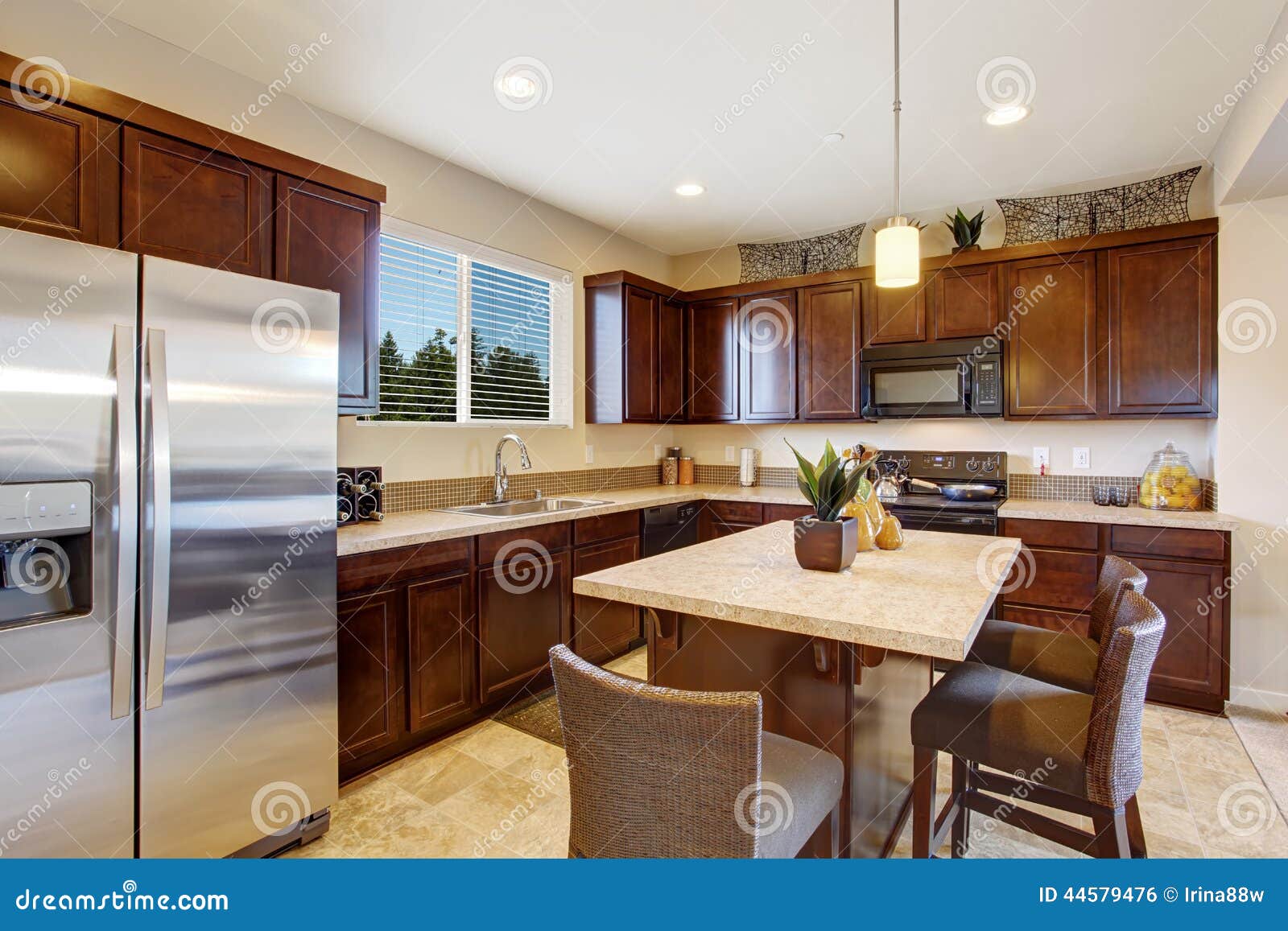 Sala Elegante Moderna Da Cozinha Com Ilha Foto De Stock Imagem De Sala Elegante Moderna Da Cozinha Com Ilha Foto De Stock Imagem De