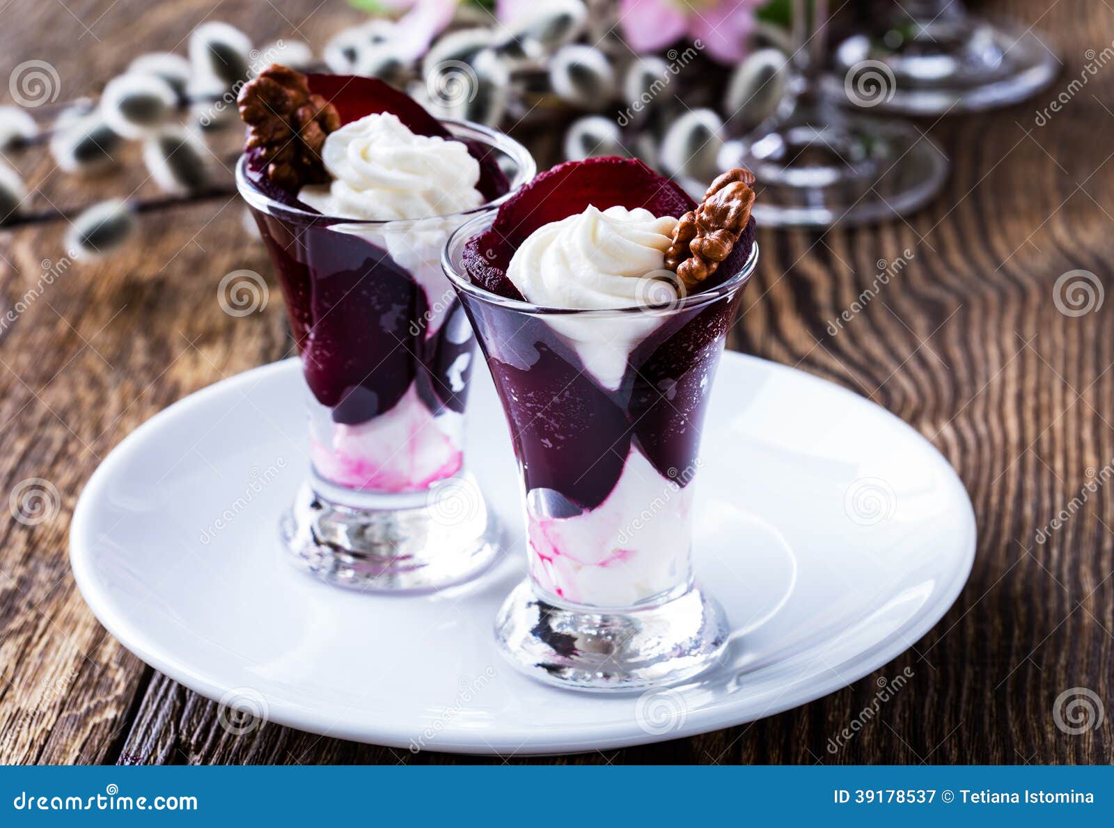 Salad with Beet, Cottage Cheese and Walnuts Stock Image Image of lunch, gourmet 39178537