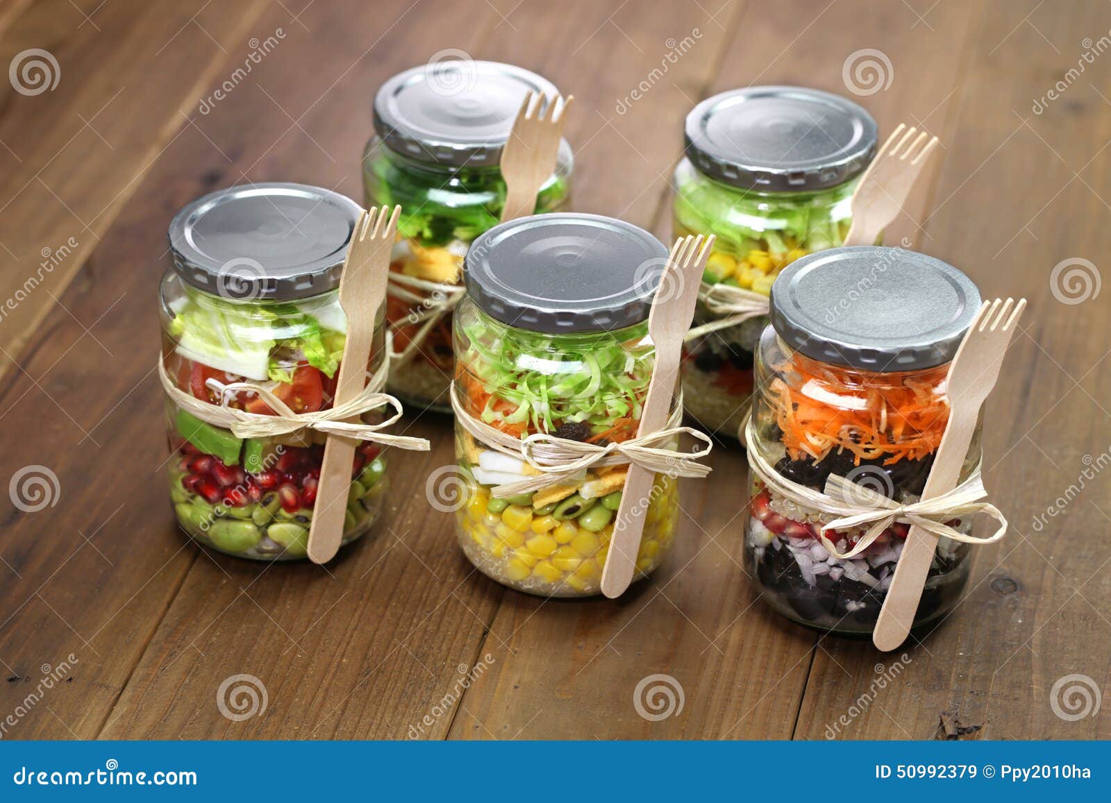 https://thumbs.dreamstime.com/z/salad-glass-jar-homemade-healthy-50992379.jpg