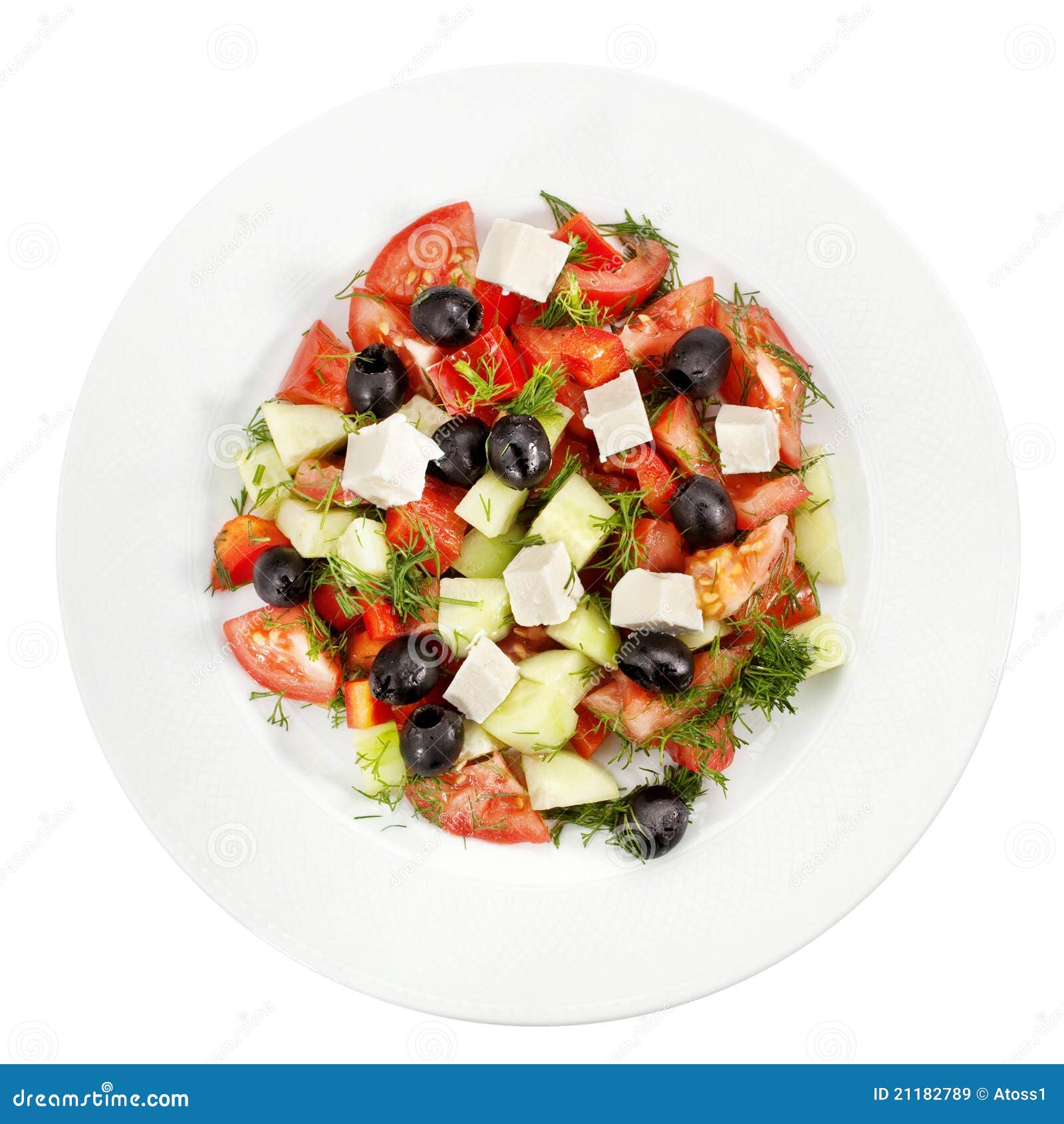Alimento natural. Salada grega de vegetais sazonais em uma placa